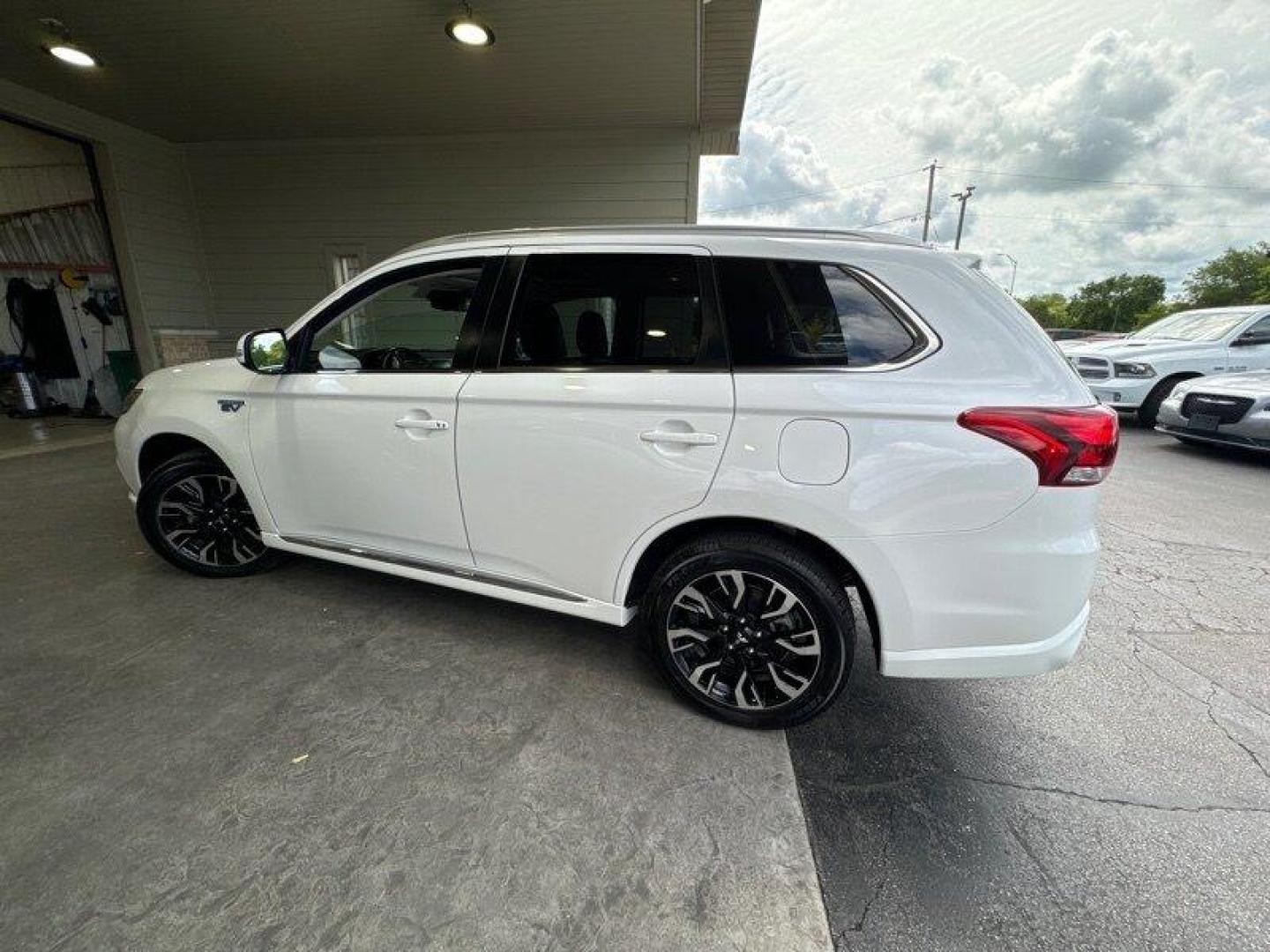 2018 Diamond White Pearl Mitsubishi Outlander PHEV GT (JA4J24A57JZ) with an 2.0L Plug-in Hybrid I4 117hp engine, Automatic transmission, located at 25355 Eames Street, Channahon, IL, 60410, (815) 467-1807, 41.429108, -88.228432 - Introducing the 2018 Mitsubishi Outlander PHEV GT - a sleek and powerful plug-in hybrid SUV that's ready to dominate the road! Powered by a 2.0L Plug-in Hybrid I4 117hp engine, this beast offers an unbeatable combination of performance and fuel efficiency. As soon as you lay eyes on the Diamond Whi - Photo#6
