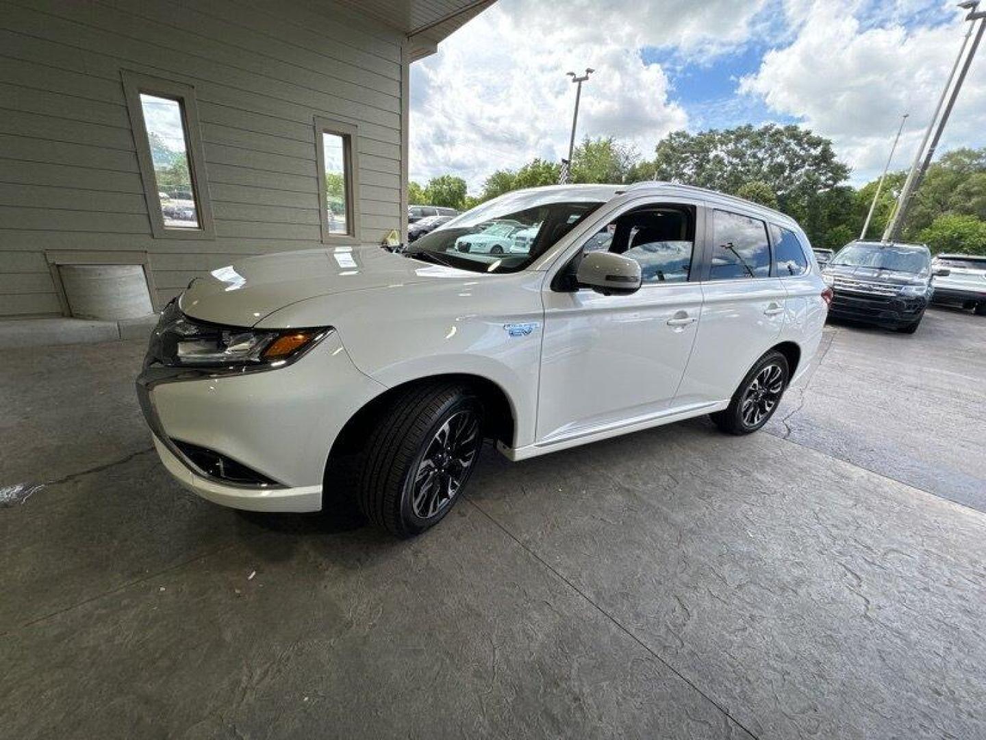 2018 Diamond White Pearl Mitsubishi Outlander PHEV GT (JA4J24A57JZ) with an 2.0L Plug-in Hybrid I4 117hp engine, Automatic transmission, located at 25355 Eames Street, Channahon, IL, 60410, (815) 467-1807, 41.429108, -88.228432 - Introducing the 2018 Mitsubishi Outlander PHEV GT - a sleek and powerful plug-in hybrid SUV that's ready to dominate the road! Powered by a 2.0L Plug-in Hybrid I4 117hp engine, this beast offers an unbeatable combination of performance and fuel efficiency. As soon as you lay eyes on the Diamond Whi - Photo#8