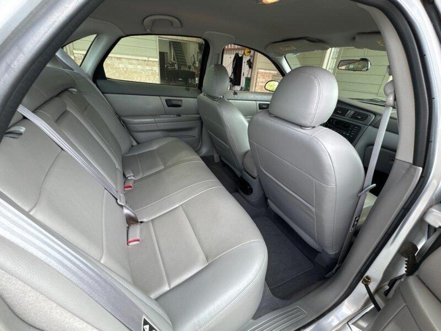 2003 Silver Frost Clearcoat Metallic Ford Taurus SES (1FAFP55U83A) with an 3.0L NA V6 overhead valves (OHV) 12V engine, Automatic transmission, located at 25355 Eames Street, Channahon, IL, 60410, (815) 467-1807, 41.429108, -88.228432 - Photo#15