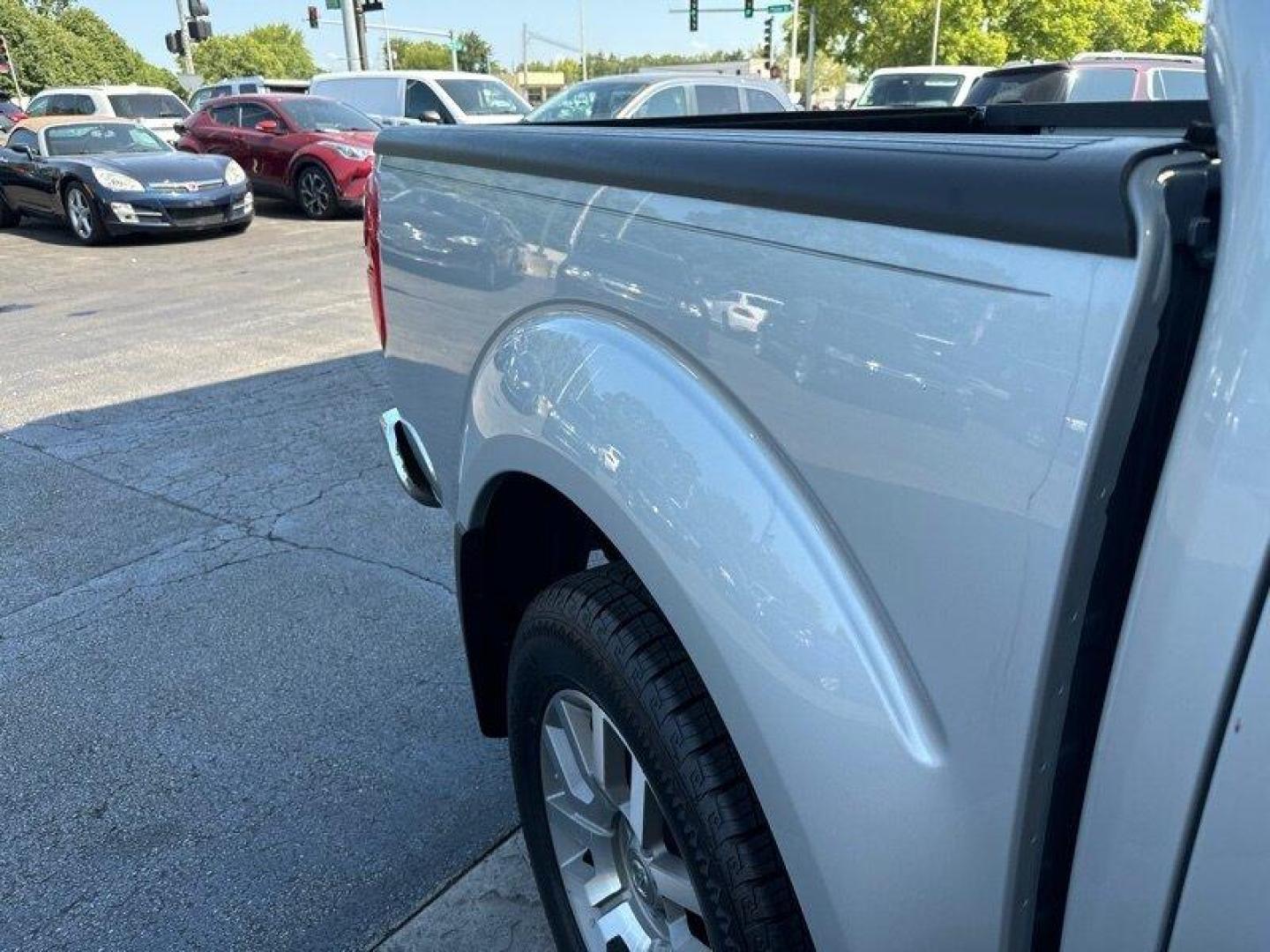 2012 Brilliant Silver Nissan Frontier SL (1N6AD0EV2CC) with an 4.0L V6 261hp 281ft. lbs. engine, Automatic transmission, located at 25355 Eames Street, Channahon, IL, 60410, (815) 467-1807, 41.429108, -88.228432 - Photo#13