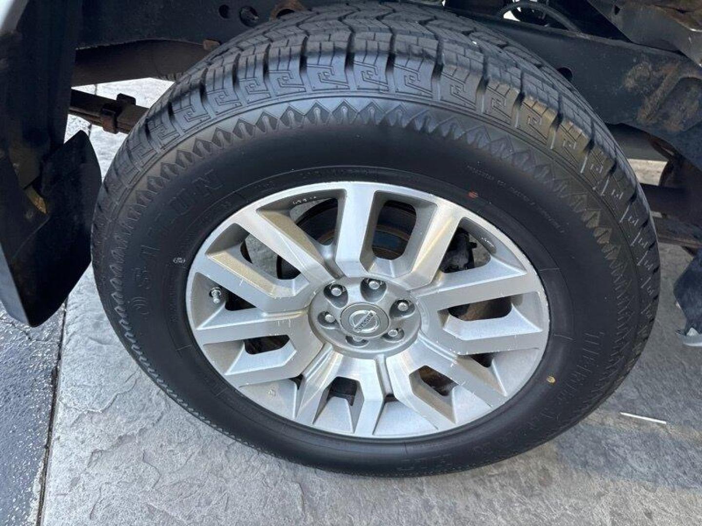 2012 Brilliant Silver Nissan Frontier SL (1N6AD0EV2CC) with an 4.0L V6 261hp 281ft. lbs. engine, Automatic transmission, located at 25355 Eames Street, Channahon, IL, 60410, (815) 467-1807, 41.429108, -88.228432 - Photo#14