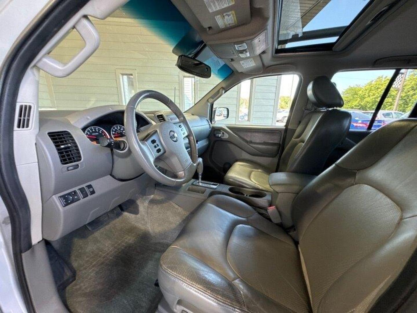 2012 Brilliant Silver Nissan Frontier SL (1N6AD0EV2CC) with an 4.0L V6 261hp 281ft. lbs. engine, Automatic transmission, located at 25355 Eames Street, Channahon, IL, 60410, (815) 467-1807, 41.429108, -88.228432 - Photo#15