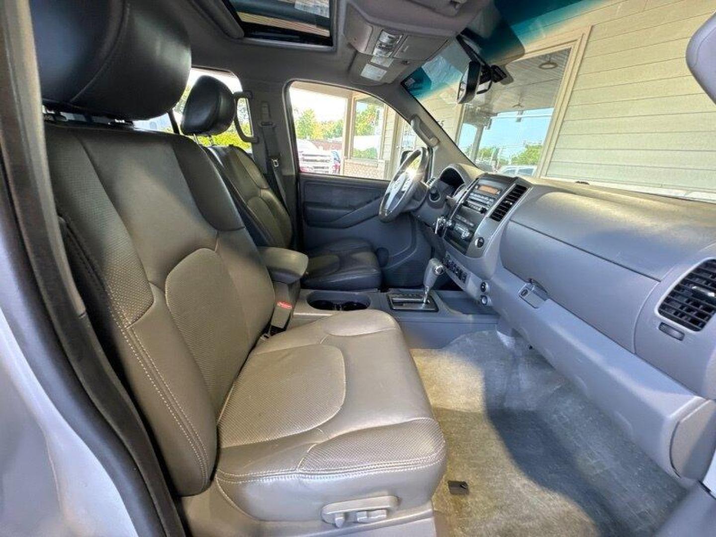 2012 Brilliant Silver Nissan Frontier SL (1N6AD0EV2CC) with an 4.0L V6 261hp 281ft. lbs. engine, Automatic transmission, located at 25355 Eames Street, Channahon, IL, 60410, (815) 467-1807, 41.429108, -88.228432 - Photo#18