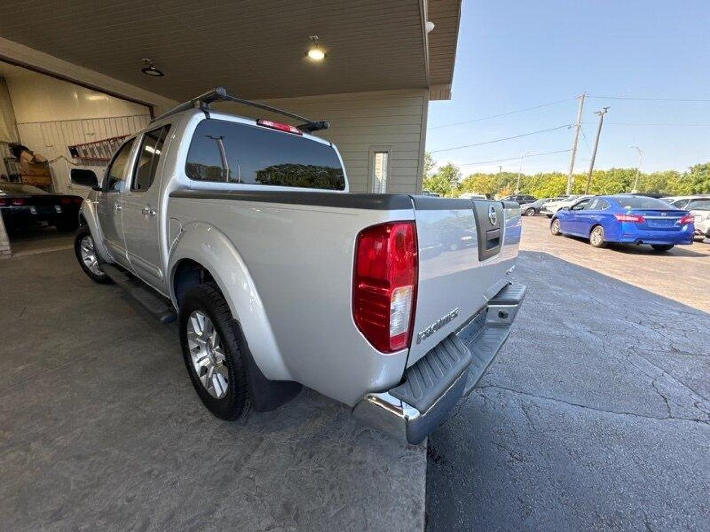 2012 Brilliant Silver Nissan Frontier SL (1N6AD0EV2CC) with an 4.0L V6 261hp 281ft. lbs. engine, Automatic transmission, located at 25355 Eames Street, Channahon, IL, 60410, (815) 467-1807, 41.429108, -88.228432 - Photo#6