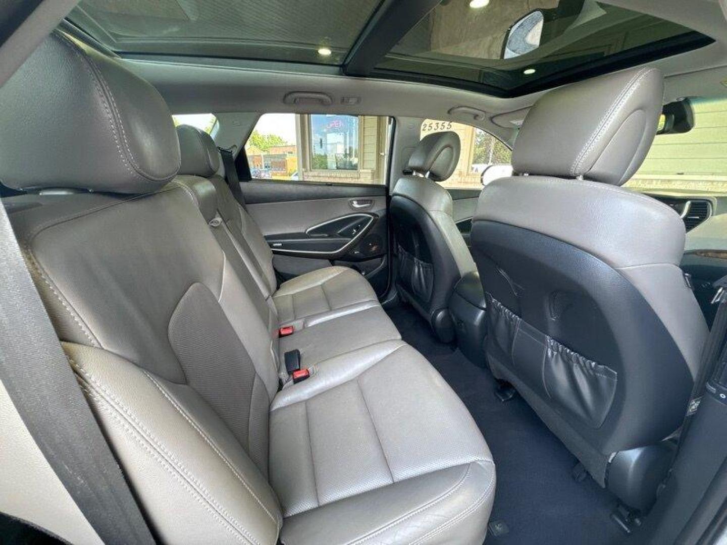 2017 Iron Frost Hyundai SANTA FE SE Ultimate (KM8SRDHF5HU) with an 3.3L V6 290hp 252ft. lbs. engine, Automatic transmission, located at 25355 Eames Street, Channahon, IL, 60410, (815) 467-1807, 41.429108, -88.228432 - Photo#18