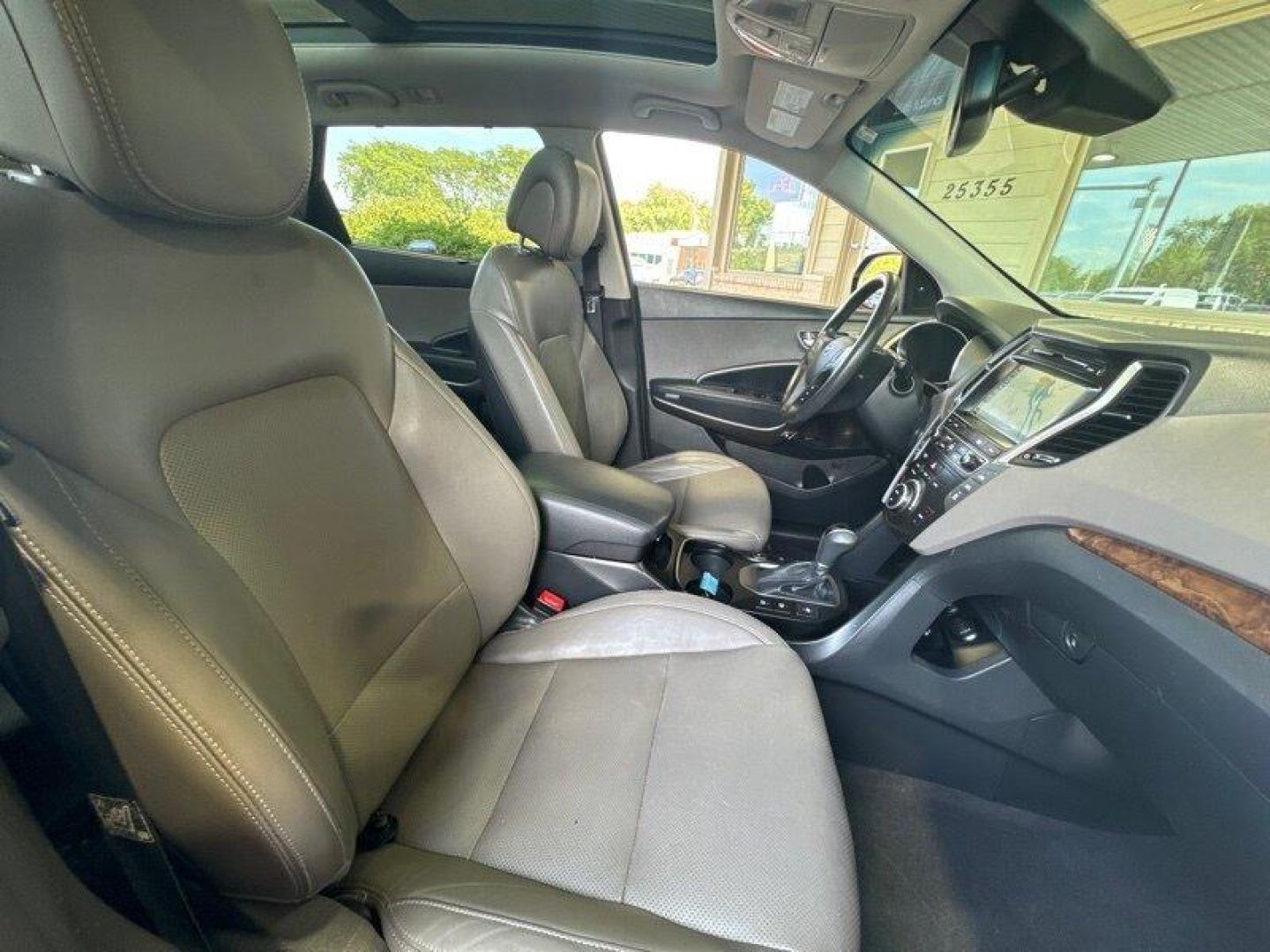 2017 Iron Frost Hyundai SANTA FE SE Ultimate (KM8SRDHF5HU) with an 3.3L V6 290hp 252ft. lbs. engine, Automatic transmission, located at 25355 Eames Street, Channahon, IL, 60410, (815) 467-1807, 41.429108, -88.228432 - Photo#19