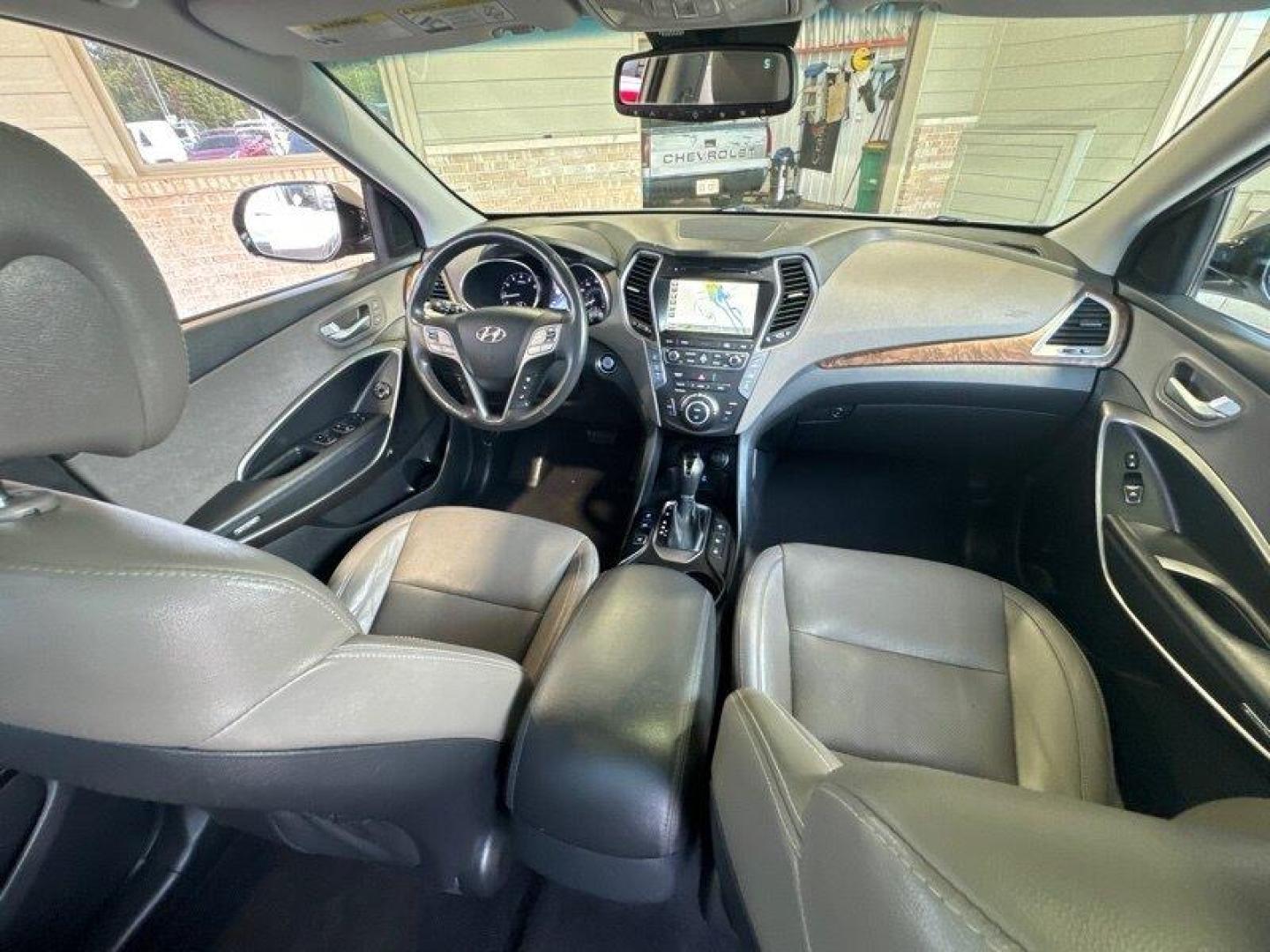 2017 Iron Frost Hyundai SANTA FE SE Ultimate (KM8SRDHF5HU) with an 3.3L V6 290hp 252ft. lbs. engine, Automatic transmission, located at 25355 Eames Street, Channahon, IL, 60410, (815) 467-1807, 41.429108, -88.228432 - Photo#20