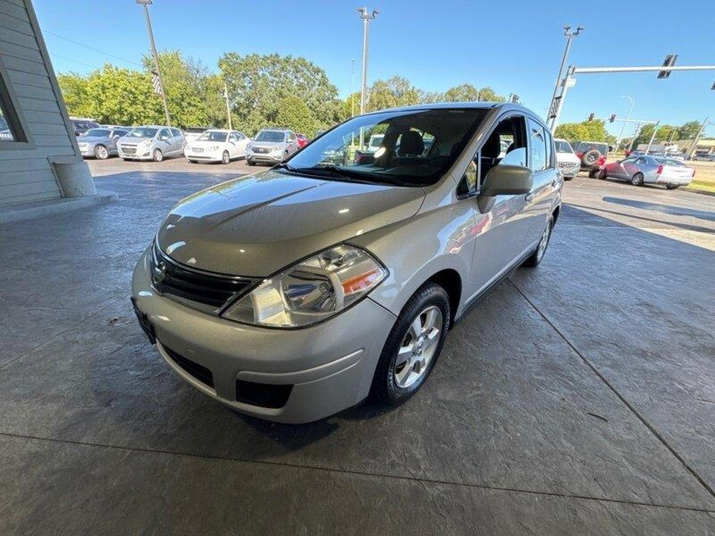 2012 Brilliant Silver Nissan Versa 1.8 S (3N1BC1CP2CK) with an 1.8L I4 122hp 127ft. lbs. engine, Automatic transmission, located at 25355 Eames Street, Channahon, IL, 60410, (815) 467-1807, 41.429108, -88.228432 - Photo#8