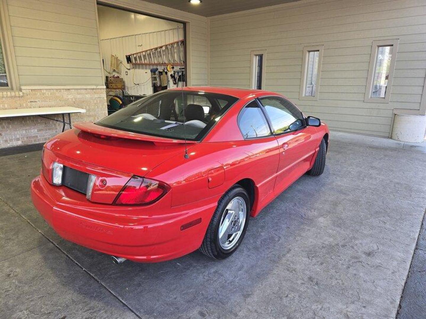 2005 Sport Red Metallic Pontiac Sunfire (3G2JB12F25S) with an 2.2L I4 140 hp 150ft. lbs. DOHC 16V engine, Automatic transmission, located at 25355 Eames Street, Channahon, IL, 60410, (815) 467-1807, 41.429108, -88.228432 - Photo#3