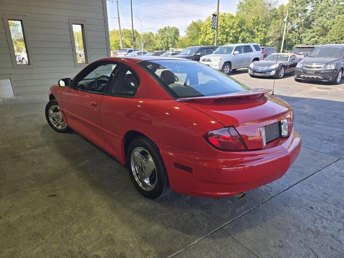 2005 Sport Red Metallic Pontiac Sunfire (3G2JB12F25S) with an 2.2L I4 140 hp 150ft. lbs. DOHC 16V engine, Automatic transmission, located at 25355 Eames Street, Channahon, IL, 60410, (815) 467-1807, 41.429108, -88.228432 - Photo#5