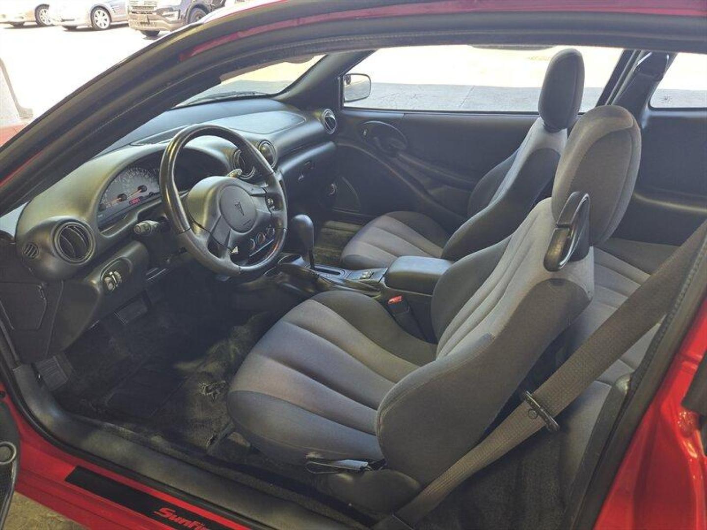 2005 Sport Red Metallic Pontiac Sunfire (3G2JB12F25S) with an 2.2L I4 140 hp 150ft. lbs. DOHC 16V engine, Automatic transmission, located at 25355 Eames Street, Channahon, IL, 60410, (815) 467-1807, 41.429108, -88.228432 - Photo#11
