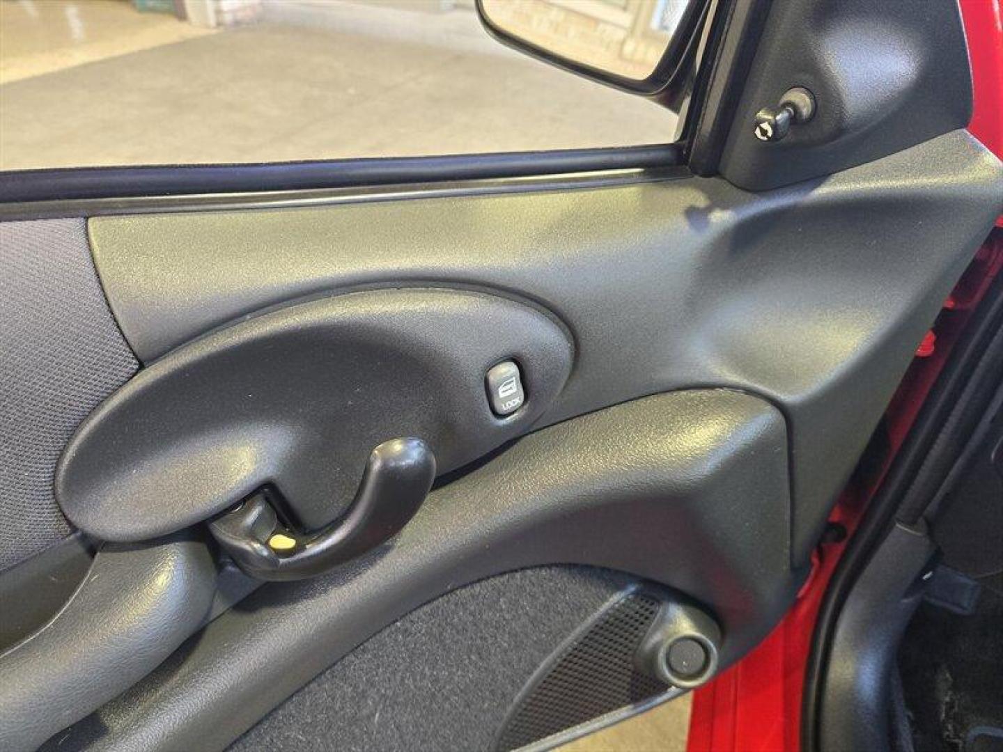 2005 Sport Red Metallic Pontiac Sunfire (3G2JB12F25S) with an 2.2L I4 140 hp 150ft. lbs. DOHC 16V engine, Automatic transmission, located at 25355 Eames Street, Channahon, IL, 60410, (815) 467-1807, 41.429108, -88.228432 - Photo#13