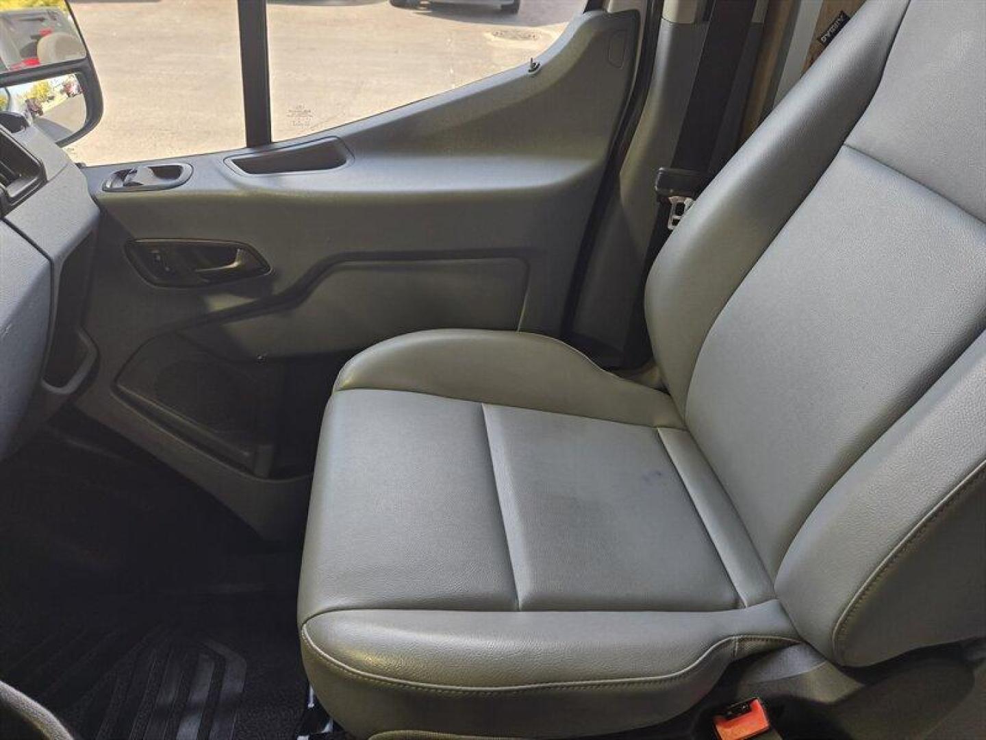 2016 Oxford White Ford Transit (1FTYR2CM8GK) with an 3.7L Flex Fuel V6 275hp 260ft. lbs. engine, Automatic transmission, located at 25355 Eames Street, Channahon, IL, 60410, (815) 467-1807, 41.429108, -88.228432 - Photo#19