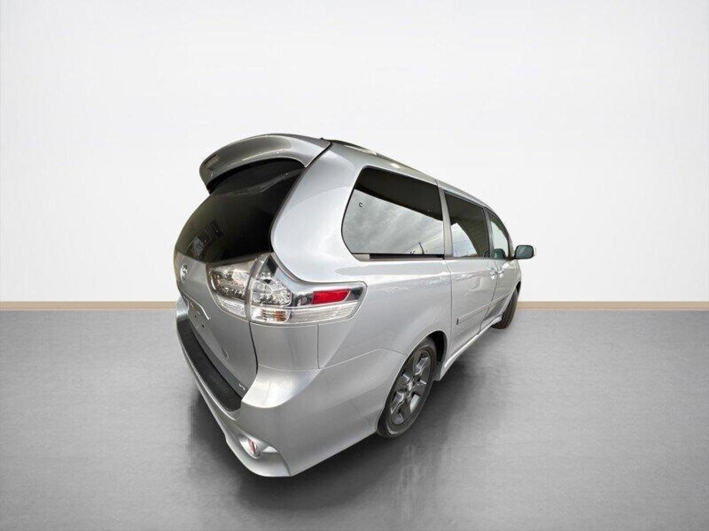 2013 Predawn Gray Mica Toyota Sienna SE 8 Passenger (5TDXK3DC9DS) with an 3.5L V6 266hp 245ft. lbs. engine, Automatic transmission, located at 25355 Eames Street, Channahon, IL, 60410, (815) 467-1807, 41.429108, -88.228432 - Ladies and gentlemen, let me introduce you to the ultimate family-hauling machine, the 2013 Toyota Sienna SE! This bad boy is powered by a 3.5L V6 engine that produces a whopping 266 horsepower and 245 ft-lbs of torque. That's right, you'll have plenty of power to get up and go, whether you're takin - Photo#2