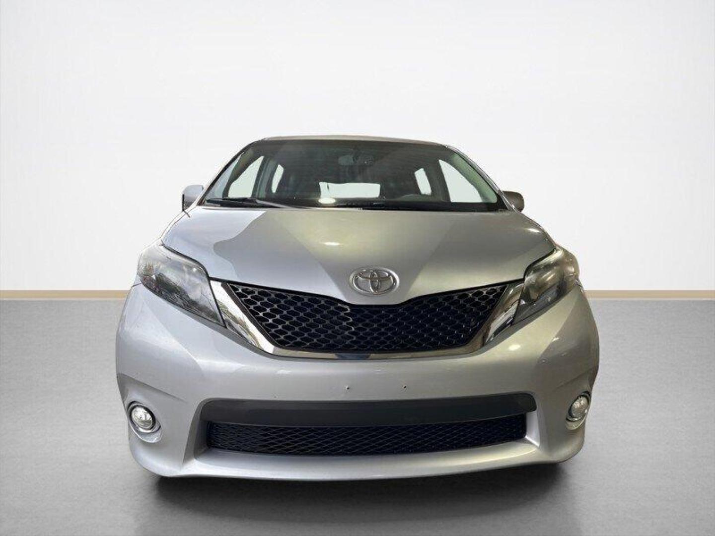 2013 Predawn Gray Mica Toyota Sienna SE 8 Passenger (5TDXK3DC9DS) with an 3.5L V6 266hp 245ft. lbs. engine, Automatic transmission, located at 25355 Eames Street, Channahon, IL, 60410, (815) 467-1807, 41.429108, -88.228432 - Ladies and gentlemen, let me introduce you to the ultimate family-hauling machine, the 2013 Toyota Sienna SE! This bad boy is powered by a 3.5L V6 engine that produces a whopping 266 horsepower and 245 ft-lbs of torque. That's right, you'll have plenty of power to get up and go, whether you're takin - Photo#7