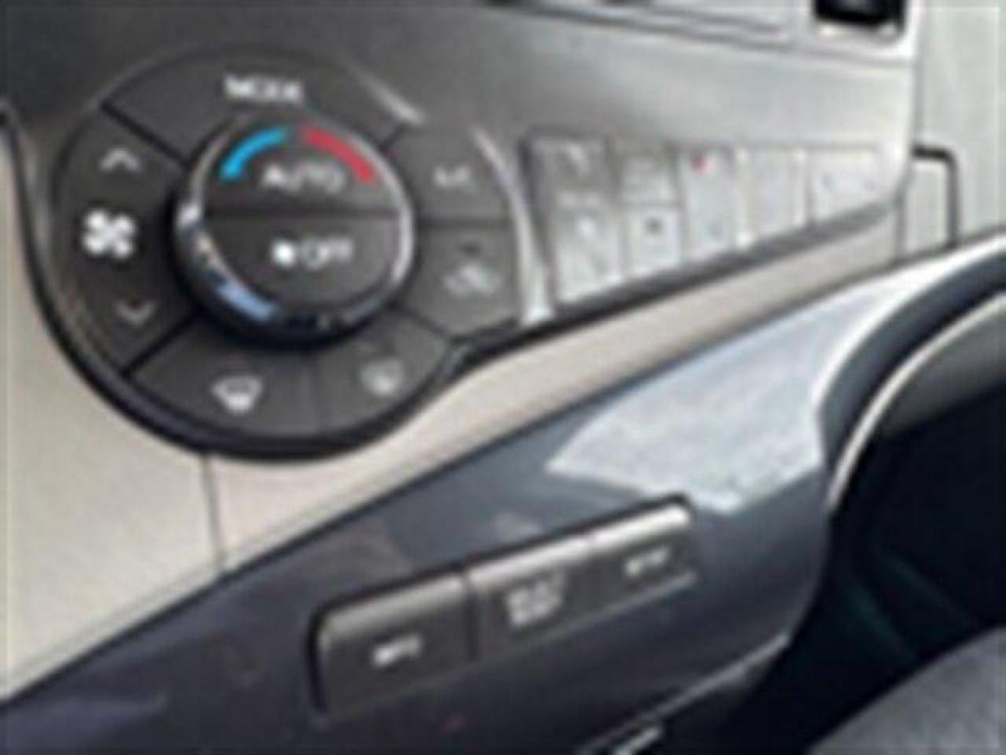 2013 Predawn Gray Mica Toyota Sienna SE 8 Passenger (5TDXK3DC9DS) with an 3.5L V6 266hp 245ft. lbs. engine, Automatic transmission, located at 25355 Eames Street, Channahon, IL, 60410, (815) 467-1807, 41.429108, -88.228432 - Ladies and gentlemen, let me introduce you to the ultimate family-hauling machine, the 2013 Toyota Sienna SE! This bad boy is powered by a 3.5L V6 engine that produces a whopping 266 horsepower and 245 ft-lbs of torque. That's right, you'll have plenty of power to get up and go, whether you're takin - Photo#23