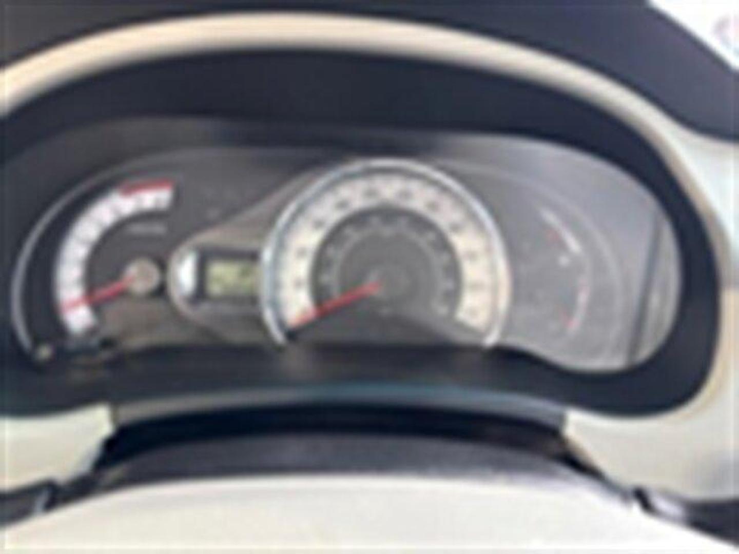 2013 Predawn Gray Mica Toyota Sienna SE 8 Passenger (5TDXK3DC9DS) with an 3.5L V6 266hp 245ft. lbs. engine, Automatic transmission, located at 25355 Eames Street, Channahon, IL, 60410, (815) 467-1807, 41.429108, -88.228432 - Ladies and gentlemen, let me introduce you to the ultimate family-hauling machine, the 2013 Toyota Sienna SE! This bad boy is powered by a 3.5L V6 engine that produces a whopping 266 horsepower and 245 ft-lbs of torque. That's right, you'll have plenty of power to get up and go, whether you're takin - Photo#26