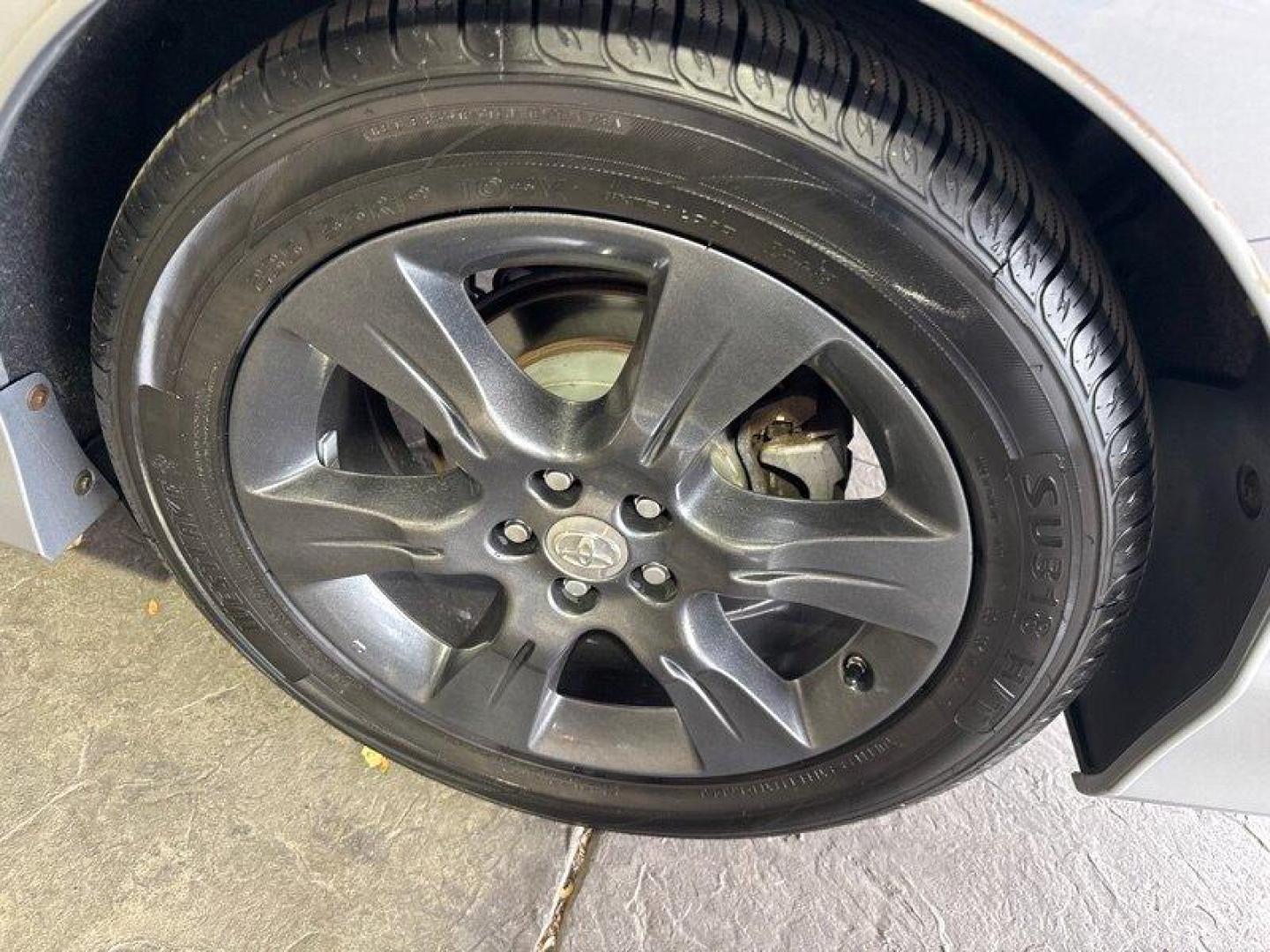 2013 Predawn Gray Mica Toyota Sienna SE 8 Passenger (5TDXK3DC9DS) with an 3.5L V6 266hp 245ft. lbs. engine, Automatic transmission, located at 25355 Eames Street, Channahon, IL, 60410, (815) 467-1807, 41.429108, -88.228432 - Photo#12
