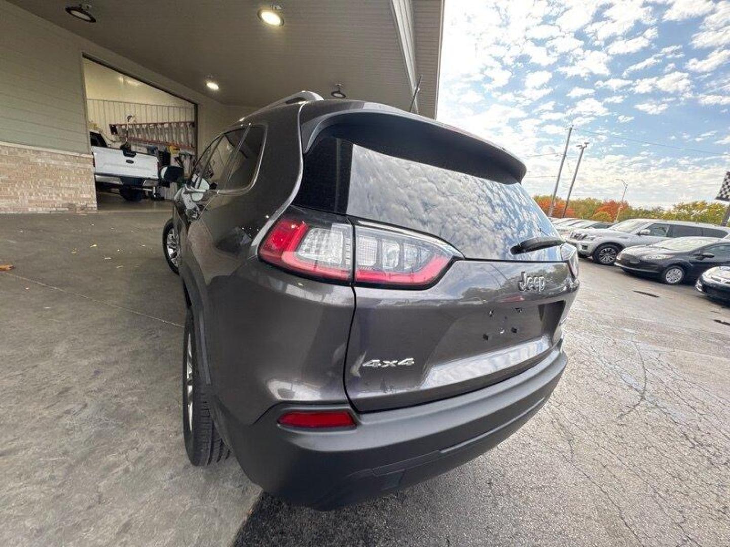 2019 Light Brownstone Pearl Coat Jeep Cherokee Latitude Plus (1C4PJMLB0KD) with an 2.4L I4 180hp 171ft. lbs. engine, Automatic transmission, located at 25355 Eames Street, Channahon, IL, 60410, (815) 467-1807, 41.429108, -88.228432 - Introducing the 2019 Jeep Cherokee Latitude Plus! This powerful SUV is the perfect blend of ruggedness and refinement, making it the ideal vehicle for your next adventure. Under the hood, you'll find a 2.4L I4 engine that delivers an impressive 180 horsepower and 171ft. lbs of torque. Plus, with its - Photo#6