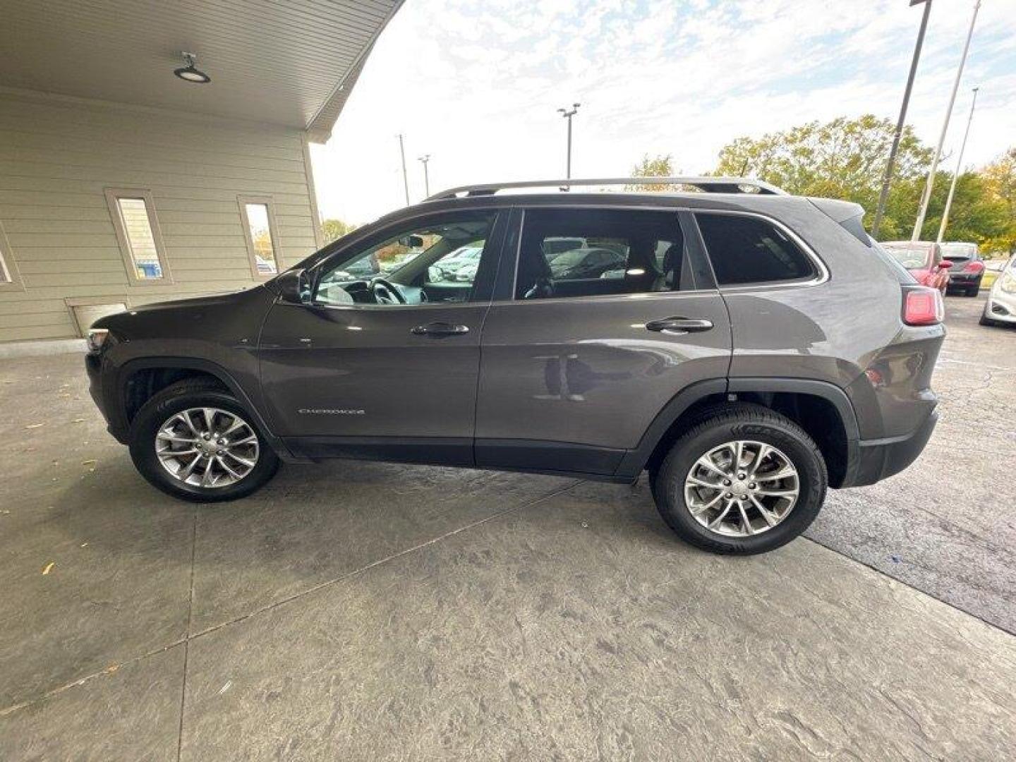 2019 Light Brownstone Pearl Coat Jeep Cherokee Latitude Plus (1C4PJMLB0KD) with an 2.4L I4 180hp 171ft. lbs. engine, Automatic transmission, located at 25355 Eames Street, Channahon, IL, 60410, (815) 467-1807, 41.429108, -88.228432 - Introducing the 2019 Jeep Cherokee Latitude Plus! This powerful SUV is the perfect blend of ruggedness and refinement, making it the ideal vehicle for your next adventure. Under the hood, you'll find a 2.4L I4 engine that delivers an impressive 180 horsepower and 171ft. lbs of torque. Plus, with its - Photo#7