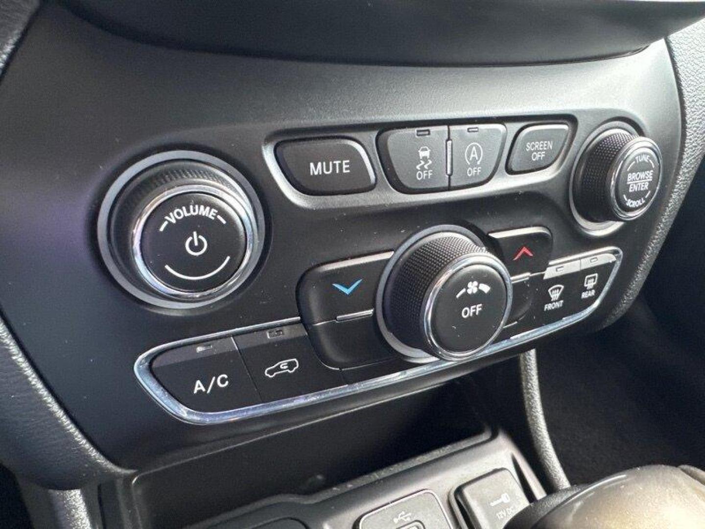 2019 Light Brownstone Pearl Coat Jeep Cherokee Latitude Plus (1C4PJMLB0KD) with an 2.4L I4 180hp 171ft. lbs. engine, Automatic transmission, located at 25355 Eames Street, Channahon, IL, 60410, (815) 467-1807, 41.429108, -88.228432 - Introducing the 2019 Jeep Cherokee Latitude Plus! This powerful SUV is the perfect blend of ruggedness and refinement, making it the ideal vehicle for your next adventure. Under the hood, you'll find a 2.4L I4 engine that delivers an impressive 180 horsepower and 171ft. lbs of torque. Plus, with its - Photo#23