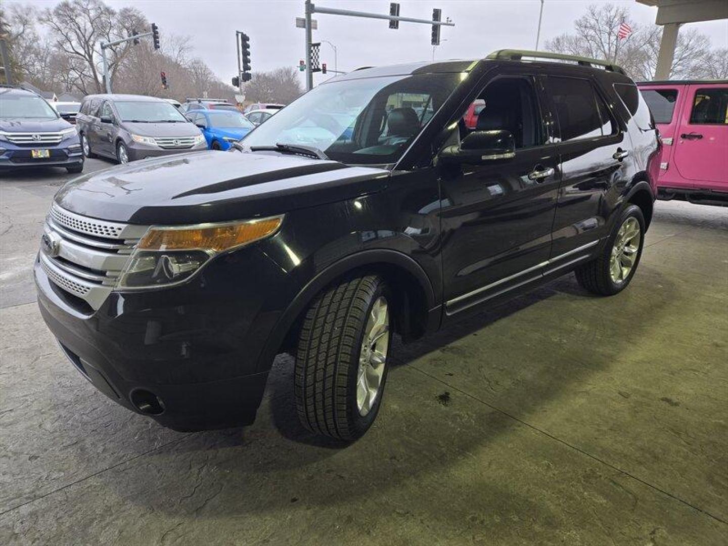 2013 Tuxedo Black Metallic Ford Explorer XLT (1FM5K8D82DG) with an 3.5 engine, Automatic transmission, located at 25355 Eames Street, Channahon, IL, 60410, (815) 467-1807, 41.429108, -88.228432 - Ladies and gentlemen, put your hands together for the 2013 Ford Explorer XLT! This baby is equipped with a 3.5 engine that will make you feel like you're driving a race car. Don't worry, we won't tell the cops about that. Now, let's talk about the Equipment Group 202A package. This beauty comes wit - Photo#7