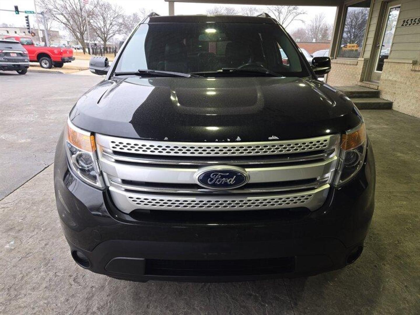 2013 Tuxedo Black Metallic Ford Explorer XLT (1FM5K8D82DG) with an 3.5 engine, Automatic transmission, located at 25355 Eames Street, Channahon, IL, 60410, (815) 467-1807, 41.429108, -88.228432 - Ladies and gentlemen, put your hands together for the 2013 Ford Explorer XLT! This baby is equipped with a 3.5 engine that will make you feel like you're driving a race car. Don't worry, we won't tell the cops about that. Now, let's talk about the Equipment Group 202A package. This beauty comes wit - Photo#8