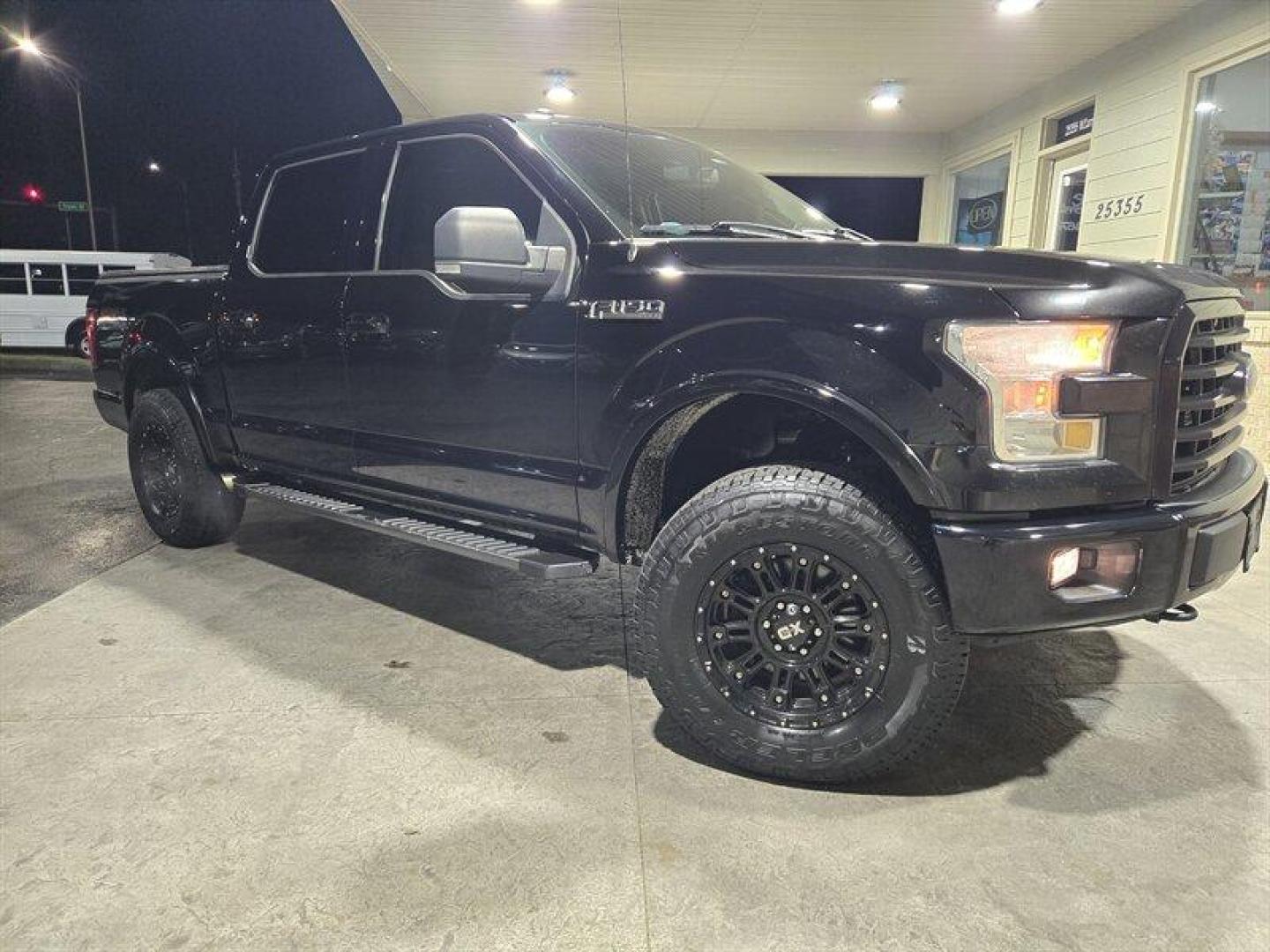 2017 Shadow Black Ford F-150 XLT (1FTEW1EF1HF) with an 5.0L Flex Fuel V8 385hp 387ft. lbs. engine, Automatic transmission, located at 25355 Eames Street, Channahon, IL, 60410, (815) 467-1807, 41.429108, -88.228432 - Introducing the 2017 Ford F-150 XLT, the powerhouse of all trucks! This beast is equipped with a 5.0L Flex Fuel V8 engine that delivers a whopping 385 horsepower and 387ft. lbs. of torque, making it the ultimate choice for all your heavy-duty needs. The exterior of this truck comes in a sleek and s - Photo#0