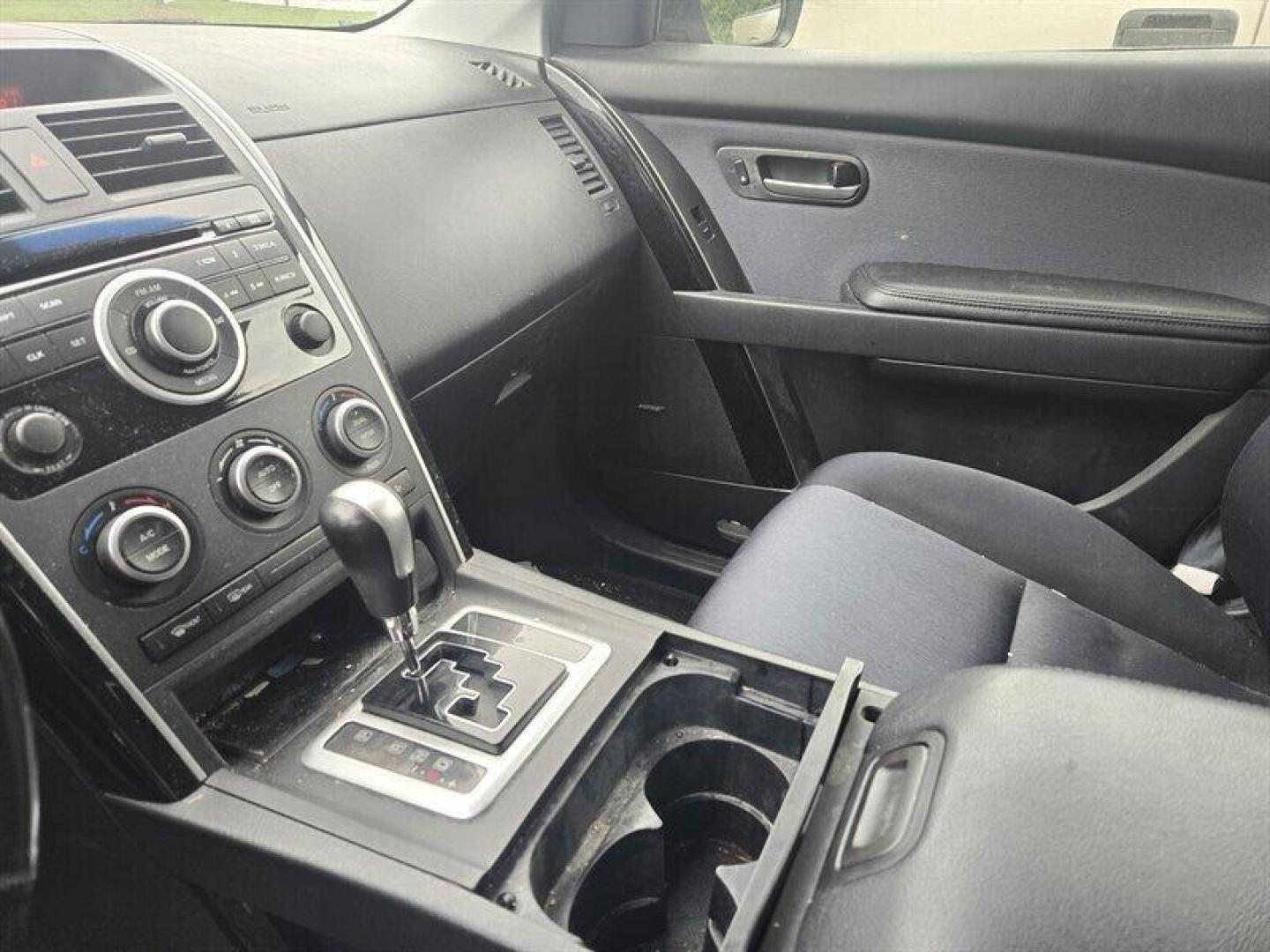 2007 Liquid Platinum Metallic Mazda CX-9 Sport (JM3TB38Y570) with an 3.5L V6 double overhead camshaft 24V engine, Automatic transmission, located at 25355 Eames Street, Channahon, IL, 60410, (815) 467-1807, 41.429108, -88.228432 - ** LOCAL TRADE IN, HEADLINER SAGGING, HAS SES LIGHT, AS-IS**NEEDS BATTERY, TIRES AND BRAKES...REAR BRAKES ARE LOCKED UP, CANNOT BE DRIVEN. ***NO FINANCING AVAILABLE. NO SHIPPING AVAILABLE* - Photo#4