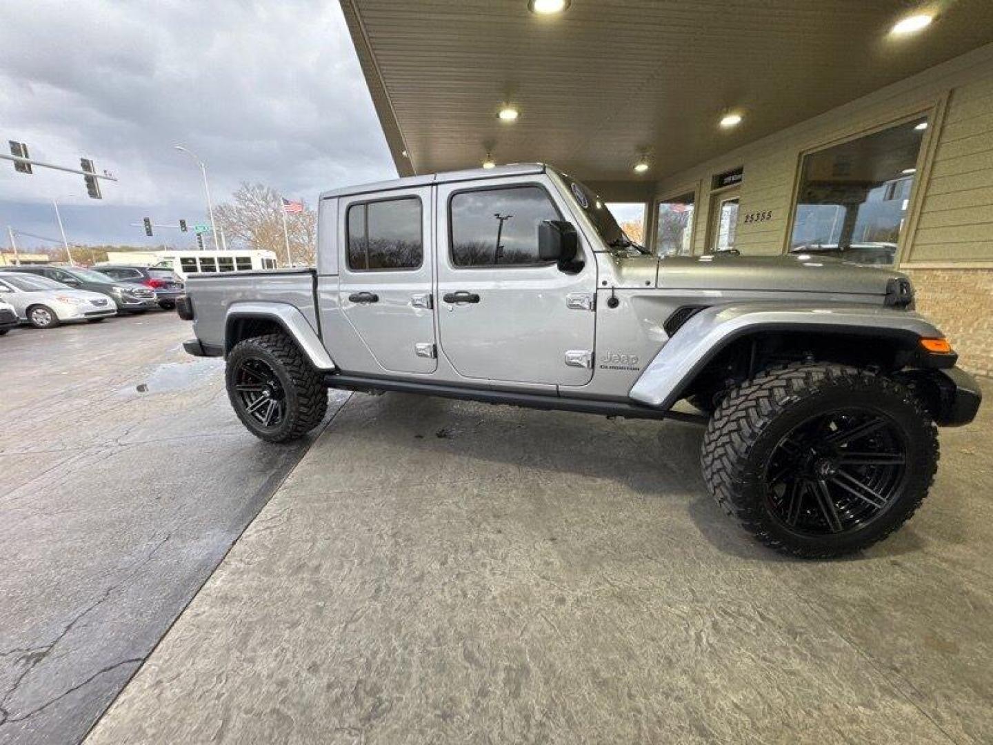 2020 Billet Silver Metallic Clear Coat Jeep Gladiator Overland (1C6HJTFG9LL) with an 3.6L V6 285hp 260ft. lbs. engine, Automatic transmission, located at 25355 Eames Street, Channahon, IL, 60410, (815) 467-1807, 41.429108, -88.228432 - Photo#1