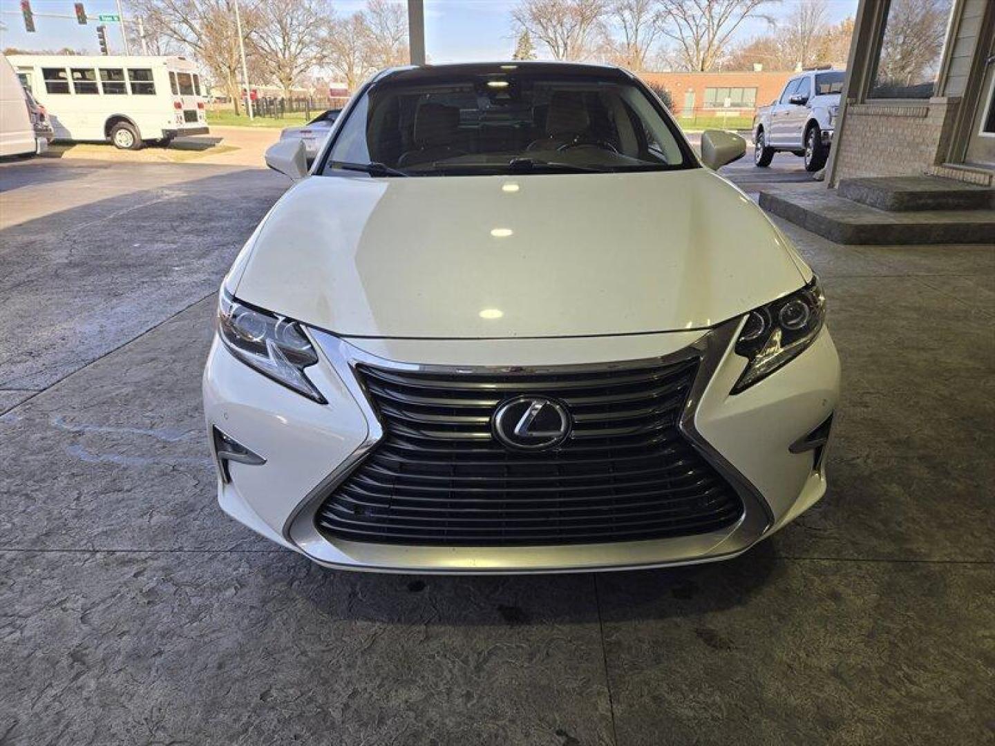 2016 Eminent White Pearl Lexus ES 350 350 (JTHBK1GG4G2) with an 3.5 engine, Automatic transmission, located at 25355 Eames Street, Channahon, IL, 60410, (815) 467-1807, 41.429108, -88.228432 - Photo#7