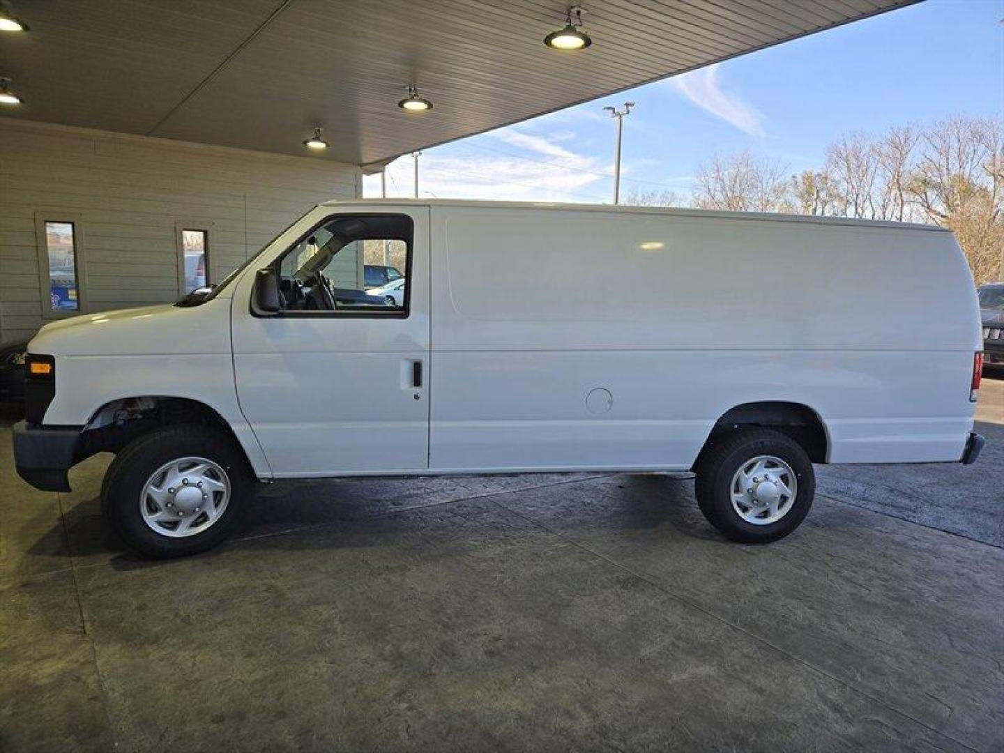 2013 Oxford White Ford Commercial (1FTNS1EW3DD) with an Triton 4.6L Flex Fuel V8 225hp 286ft. lbs. engine, Automatic transmission, located at 25355 Eames Street, Channahon, IL, 60410, (815) 467-1807, 41.429108, -88.228432 - Photo#8