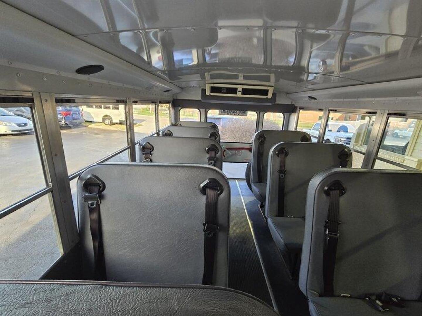 2007 White Chevrolet Express Work Van Cutaway (1GBHG31V171) , Automatic transmission, located at 25355 Eames Street, Channahon, IL, 60410, (815) 467-1807, 41.429108, -88.228432 - Photo#20