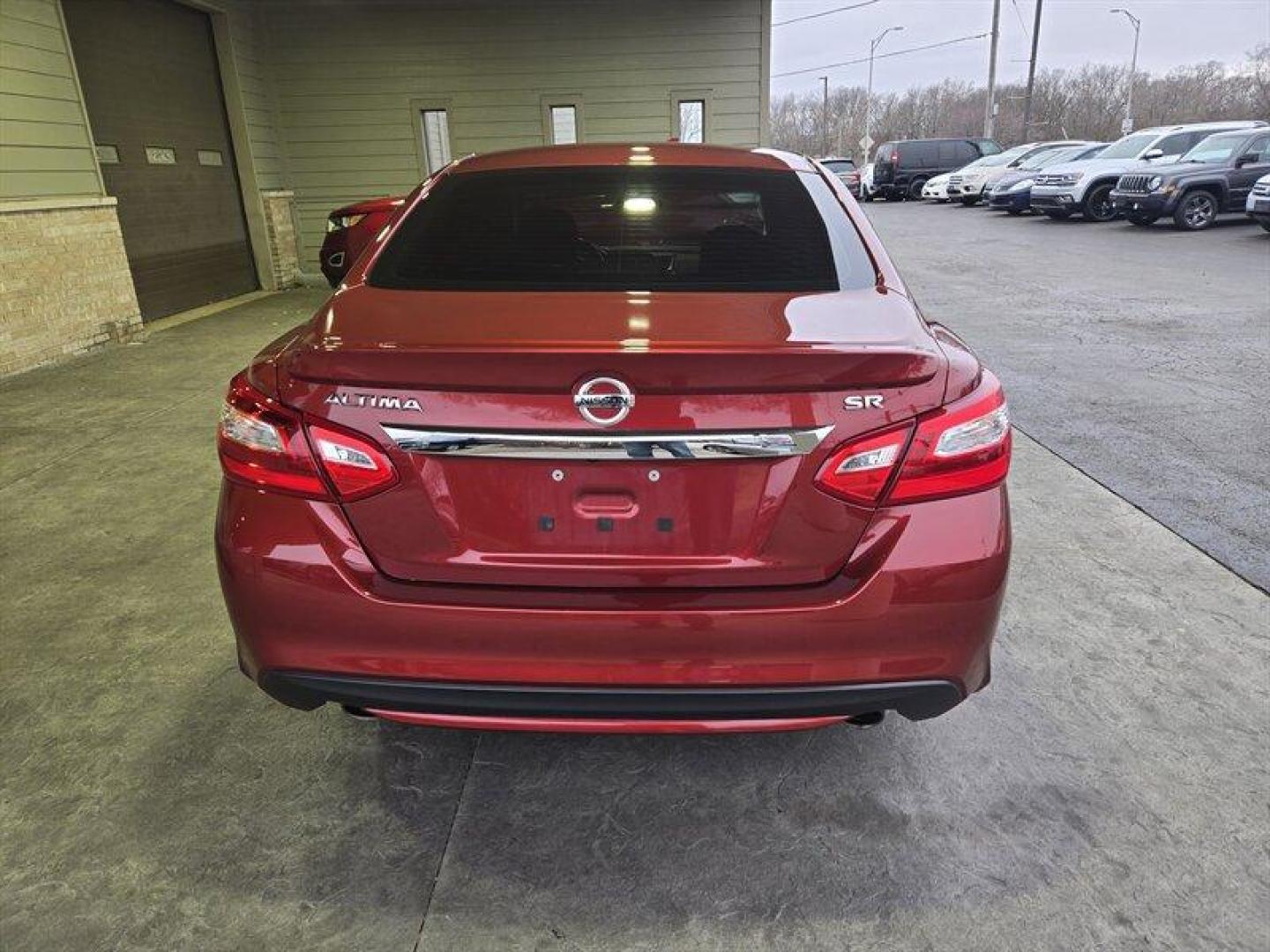 2016 Cayenne Red Nissan Altima 2.5 SR (1N4AL3AP6GC) with an 2.5 engine, Automatic transmission, located at 25355 Eames Street, Channahon, IL, 60410, (815) 467-1807, 41.429108, -88.228432 - Photo#4