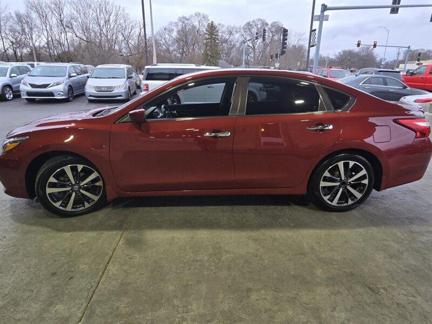 2016 Cayenne Red Nissan Altima 2.5 SR (1N4AL3AP6GC) with an 2.5 engine, Automatic transmission, located at 25355 Eames Street, Channahon, IL, 60410, (815) 467-1807, 41.429108, -88.228432 - Photo#6