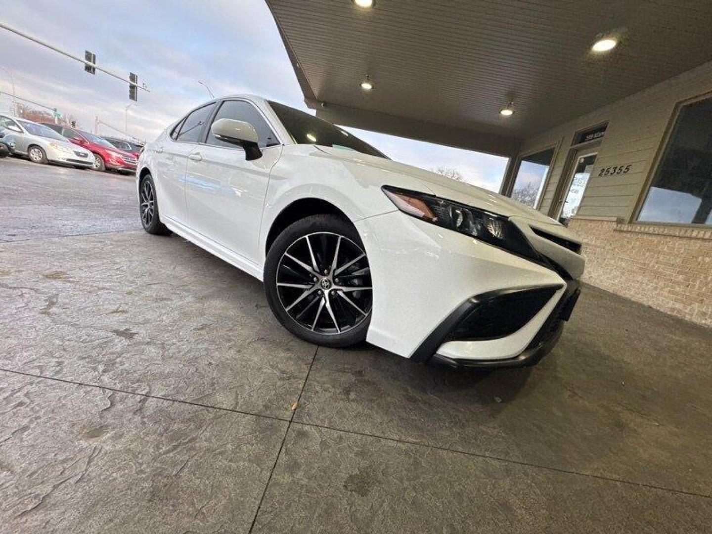 2023 Ice Cap Toyota Camry SE (4T1G11AKXPU) with an 2.5L I4 203hp 184ft. lbs. engine, Automatic transmission, located at 25355 Eames Street, Channahon, IL, 60410, (815) 467-1807, 41.429108, -88.228432 - Introducing the 2023 Toyota Camry SE, the ultimate driving machine that will leave you breathless! This powerhouse is equipped with a 2.5L I4 203hp 184ft. lbs. engine that will unleash your inner speed demon. With less than 12,000 miles, averaging less than 6,000 miles per year, this vehicle is prac - Photo#0
