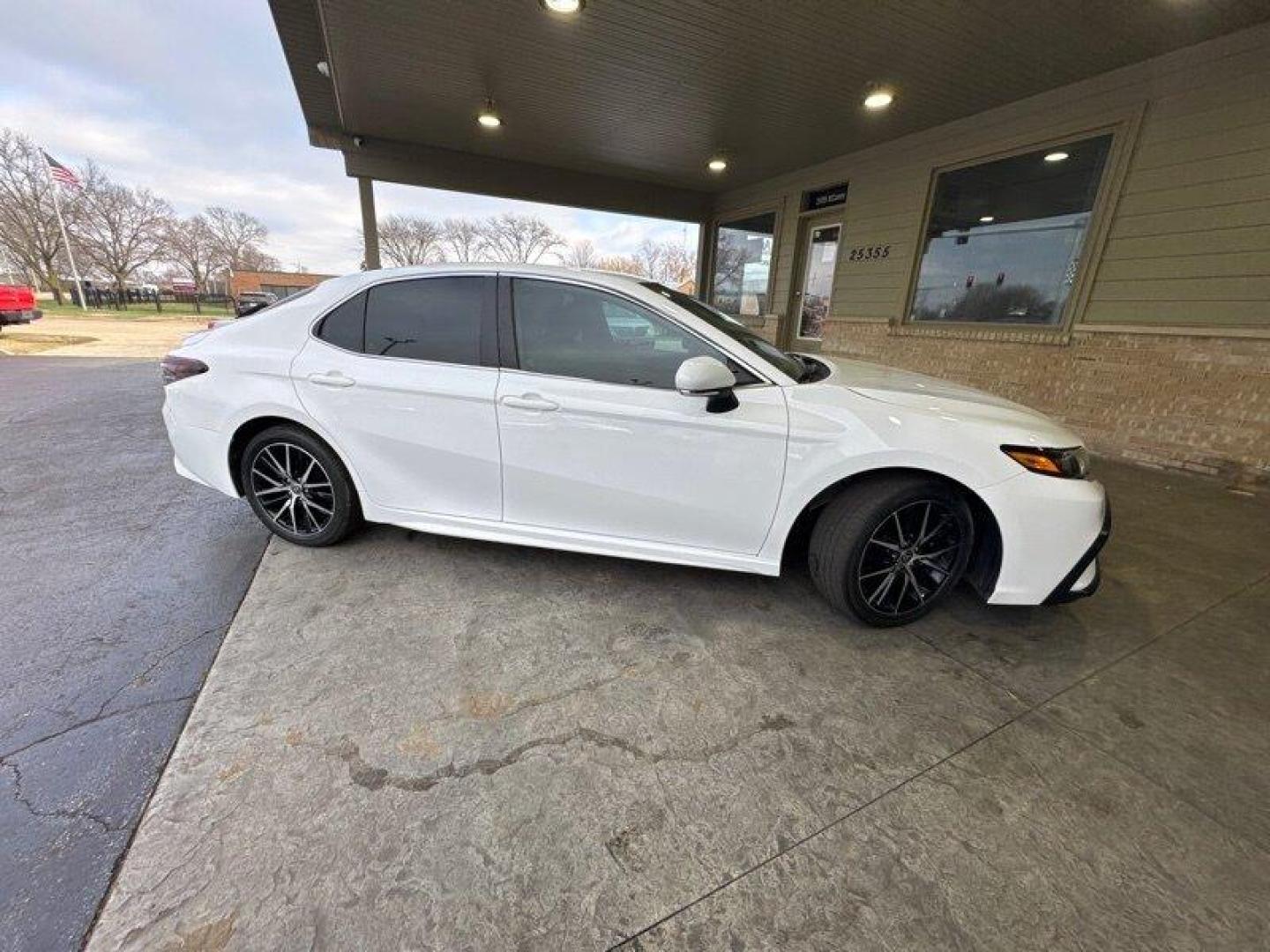 2023 Ice Cap Toyota Camry SE (4T1G11AKXPU) with an 2.5L I4 203hp 184ft. lbs. engine, Automatic transmission, located at 25355 Eames Street, Channahon, IL, 60410, (815) 467-1807, 41.429108, -88.228432 - Introducing the 2023 Toyota Camry SE, the ultimate driving machine that will leave you breathless! This powerhouse is equipped with a 2.5L I4 203hp 184ft. lbs. engine that will unleash your inner speed demon. With less than 12,000 miles, averaging less than 6,000 miles per year, this vehicle is prac - Photo#1