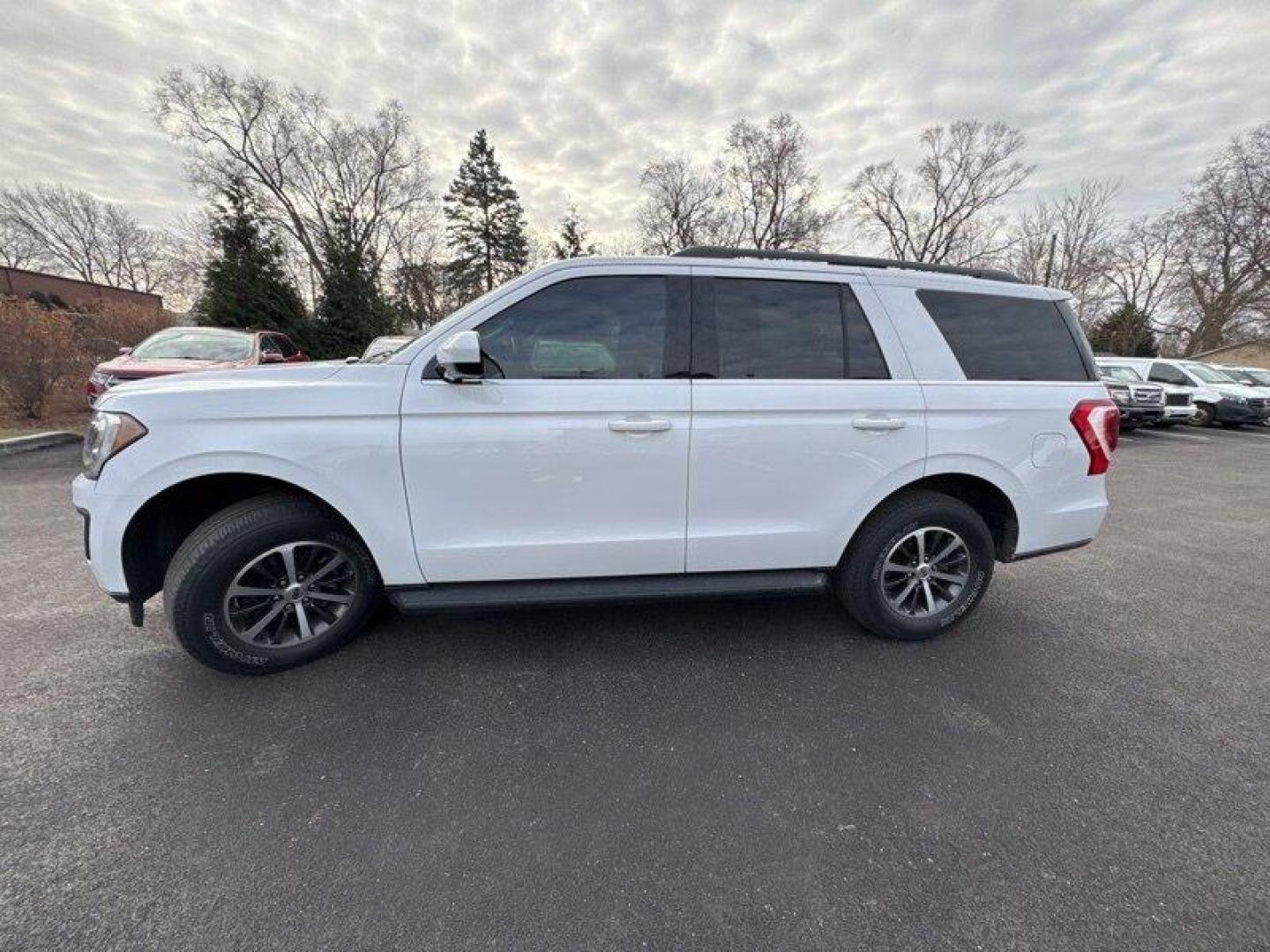 2020 Oxford White Ford Expedition XLT (1FMJU1JT7LE) with an EcoBoost 3.5L Twin Turbo V6 375hp 470ft. lbs. engine, Automatic transmission, located at 25355 Eames Street, Channahon, IL, 60410, (815) 467-1807, 41.429108, -88.228432 - Photo#5
