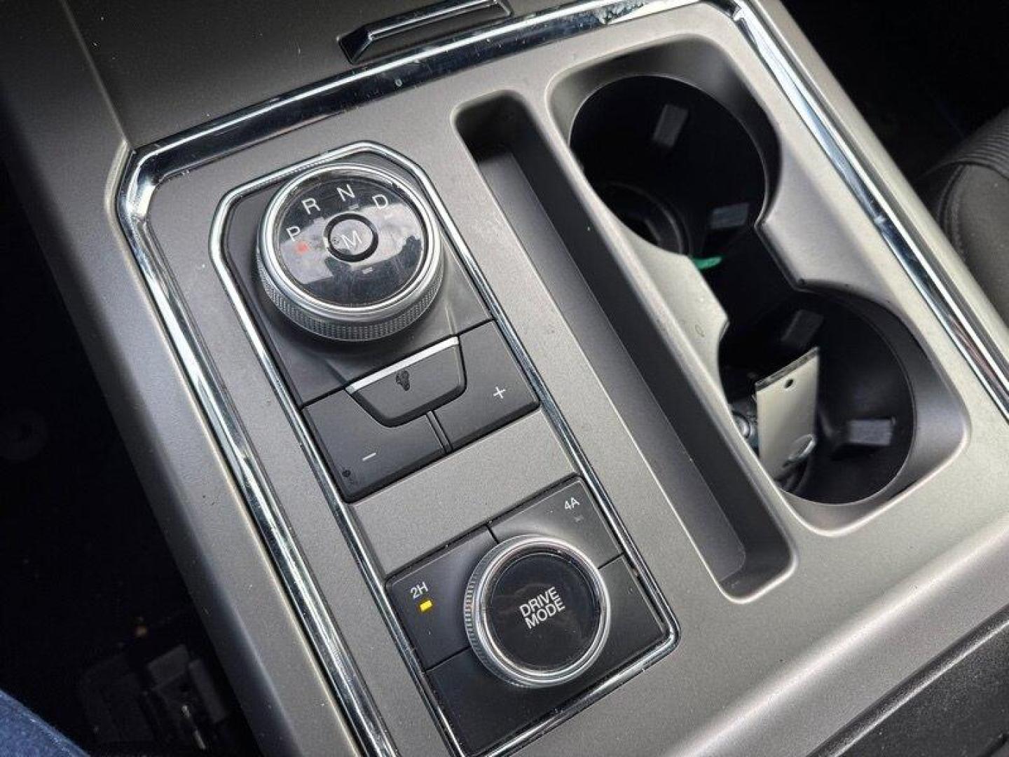 2020 Oxford White Ford Expedition XLT (1FMJU1JT7LE) with an EcoBoost 3.5L Twin Turbo V6 375hp 470ft. lbs. engine, Automatic transmission, located at 25355 Eames Street, Channahon, IL, 60410, (815) 467-1807, 41.429108, -88.228432 - Photo#17
