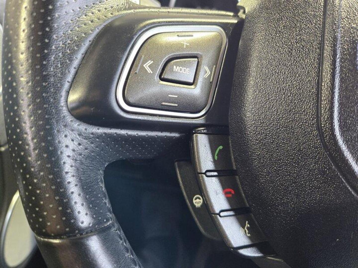 2018 Corris Grey Metallic Land Rover Range Rover Evoque HSE Dynamic (SALVD2SX1JH) with an 2.0L Turbo I4 286hp 295ft. lbs. engine, Automatic transmission, located at 25355 Eames Street, Channahon, IL, 60410, (815) 467-1807, 41.429108, -88.228432 - Photo#19