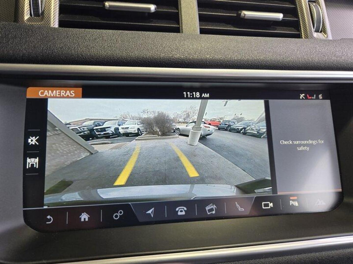 2018 Corris Grey Metallic Land Rover Range Rover Evoque HSE Dynamic (SALVD2SX1JH) with an 2.0L Turbo I4 286hp 295ft. lbs. engine, Automatic transmission, located at 25355 Eames Street, Channahon, IL, 60410, (815) 467-1807, 41.429108, -88.228432 - Photo#24