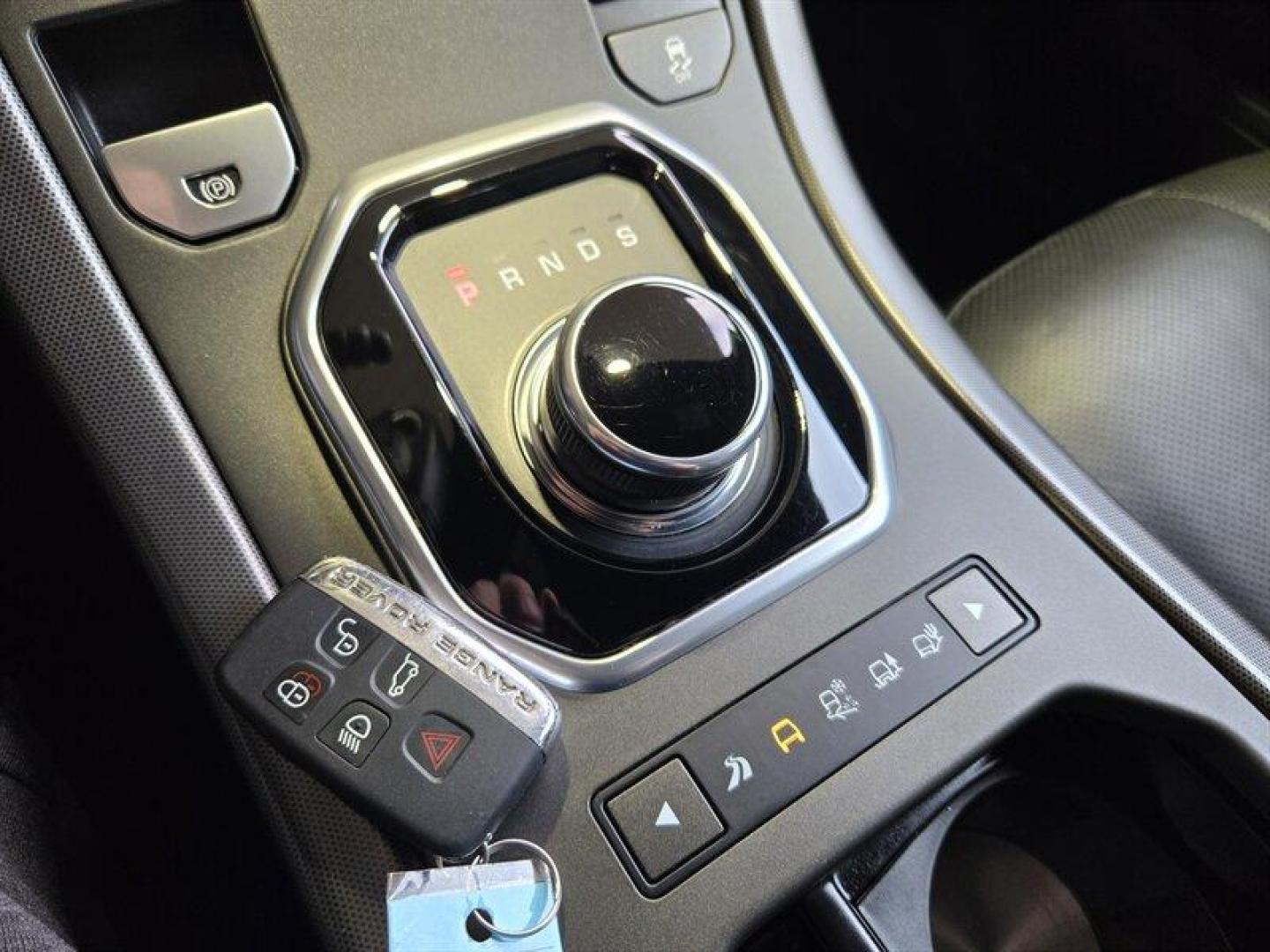 2018 Corris Grey Metallic Land Rover Range Rover Evoque HSE Dynamic (SALVD2SX1JH) with an 2.0L Turbo I4 286hp 295ft. lbs. engine, Automatic transmission, located at 25355 Eames Street, Channahon, IL, 60410, (815) 467-1807, 41.429108, -88.228432 - Photo#26