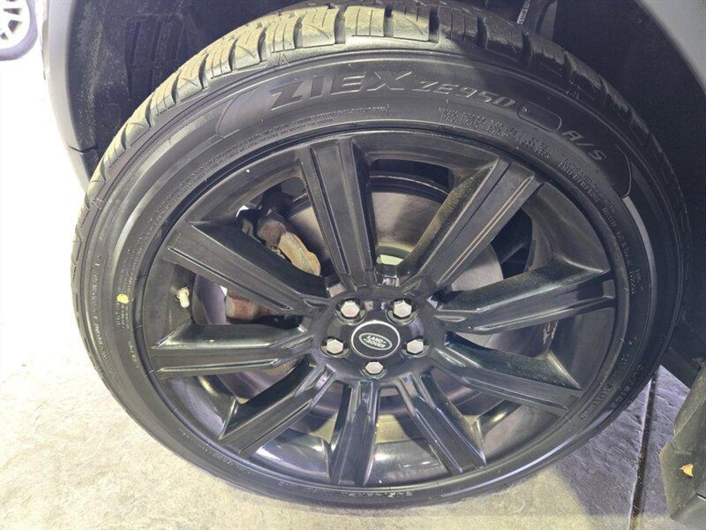 2018 Corris Grey Metallic Land Rover Range Rover Evoque HSE Dynamic (SALVD2SX1JH) with an 2.0L Turbo I4 286hp 295ft. lbs. engine, Automatic transmission, located at 25355 Eames Street, Channahon, IL, 60410, (815) 467-1807, 41.429108, -88.228432 - Photo#38