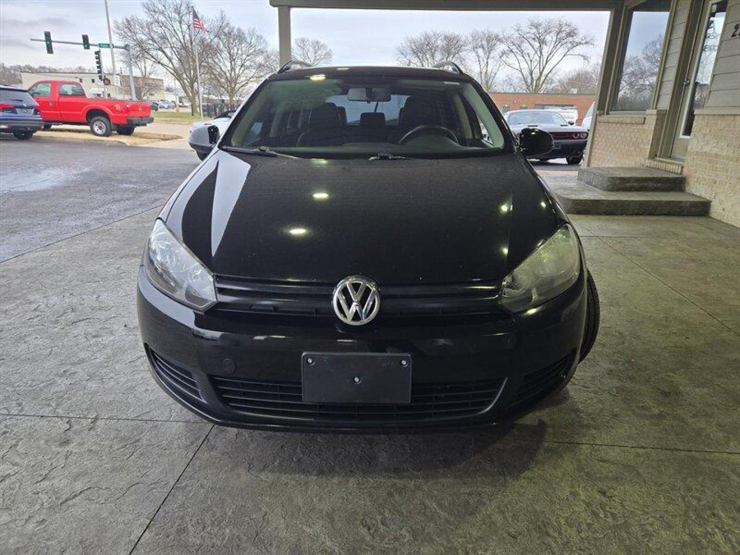 2014 Black Uni Volkswagen Jetta 2.0L TDI (3VWML7AJ4EM) with an 2.0L Diesel Turbo I4 140hp 236ft. lbs. engine, 6 Speed Manual transmission, located at 25355 Eames Street, Channahon, IL, 60410, (815) 467-1807, 41.429108, -88.228432 - Looking for a car that can tackle the daily grind without constantly stopping for gas? Look no further than the 2014 Volkswagen Jetta SportWagen TDI! With a powerful 2.0L Diesel Turbo I4 engine that cranks out 140 horses and 236 ft. lbs. of torque, you'll have all the power you need to zip through t - Photo#8