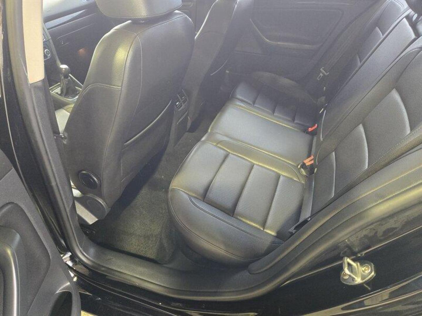 2014 Black Uni Volkswagen Jetta 2.0L TDI (3VWML7AJ4EM) with an 2.0L Diesel Turbo I4 140hp 236ft. lbs. engine, 6 Speed Manual transmission, located at 25355 Eames Street, Channahon, IL, 60410, (815) 467-1807, 41.429108, -88.228432 - Looking for a car that can tackle the daily grind without constantly stopping for gas? Look no further than the 2014 Volkswagen Jetta SportWagen TDI! With a powerful 2.0L Diesel Turbo I4 engine that cranks out 140 horses and 236 ft. lbs. of torque, you'll have all the power you need to zip through t - Photo#12
