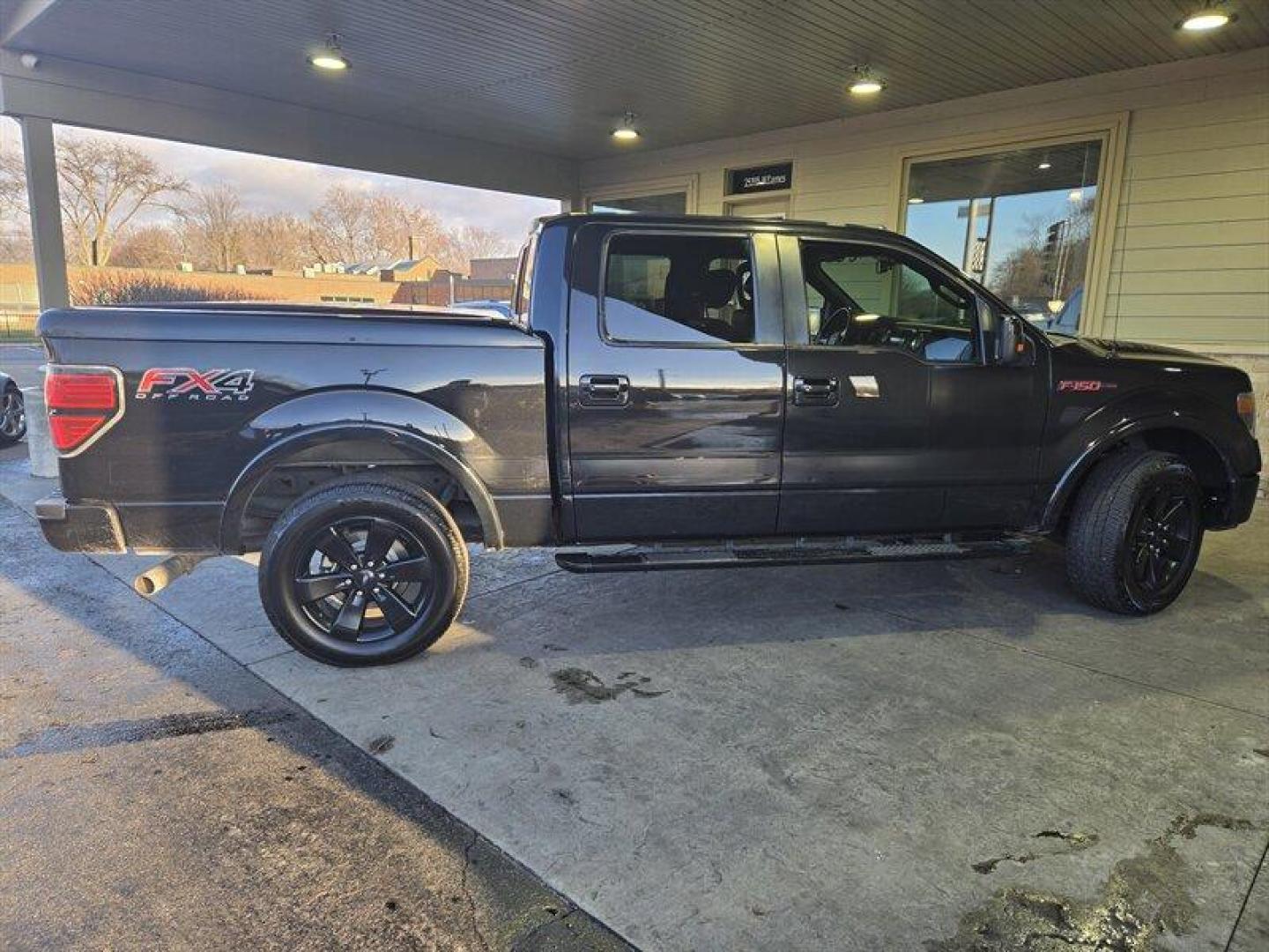 2013 Tuxedo Black Metallic Ford F-150 FX4 (1FTFW1ET1DF) with an EcoBoost 3.5L Twin Turbo V6 365hp 420ft. lbs. engine, Automatic transmission, located at 25355 Eames Street, Channahon, IL, 60410, (815) 467-1807, 41.429108, -88.228432 - Introducing the 2013 Ford F-150 FX4, a powerful and reliable pickup truck that is in excellent overall condition. This vehicle is equipped with a capable and efficient EcoBoost 3.5L Twin Turbo V6 engine that delivers an impressive 365hp and 420ft. lbs. of torque. With a Tuxedo Black Metallic exterio - Photo#3