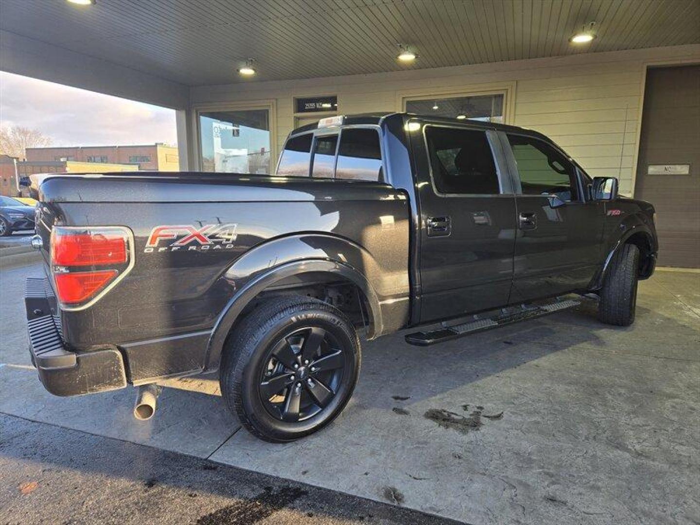 2013 Tuxedo Black Metallic Ford F-150 FX4 (1FTFW1ET1DF) with an EcoBoost 3.5L Twin Turbo V6 365hp 420ft. lbs. engine, Automatic transmission, located at 25355 Eames Street, Channahon, IL, 60410, (815) 467-1807, 41.429108, -88.228432 - Introducing the 2013 Ford F-150 FX4, a powerful and reliable pickup truck that is in excellent overall condition. This vehicle is equipped with a capable and efficient EcoBoost 3.5L Twin Turbo V6 engine that delivers an impressive 365hp and 420ft. lbs. of torque. With a Tuxedo Black Metallic exterio - Photo#4