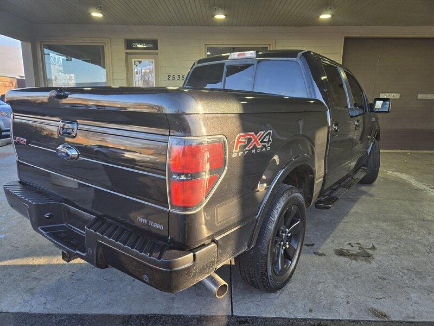 2013 Tuxedo Black Metallic Ford F-150 FX4 (1FTFW1ET1DF) with an EcoBoost 3.5L Twin Turbo V6 365hp 420ft. lbs. engine, Automatic transmission, located at 25355 Eames Street, Channahon, IL, 60410, (815) 467-1807, 41.429108, -88.228432 - Introducing the 2013 Ford F-150 FX4, a powerful and reliable pickup truck that is in excellent overall condition. This vehicle is equipped with a capable and efficient EcoBoost 3.5L Twin Turbo V6 engine that delivers an impressive 365hp and 420ft. lbs. of torque. With a Tuxedo Black Metallic exterio - Photo#5