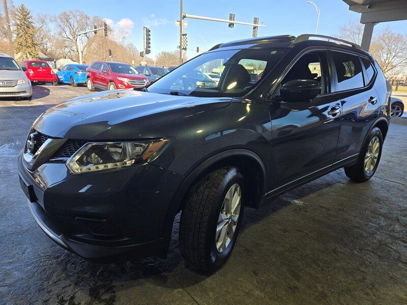 photo of 2016 Nissan Rogue SV 