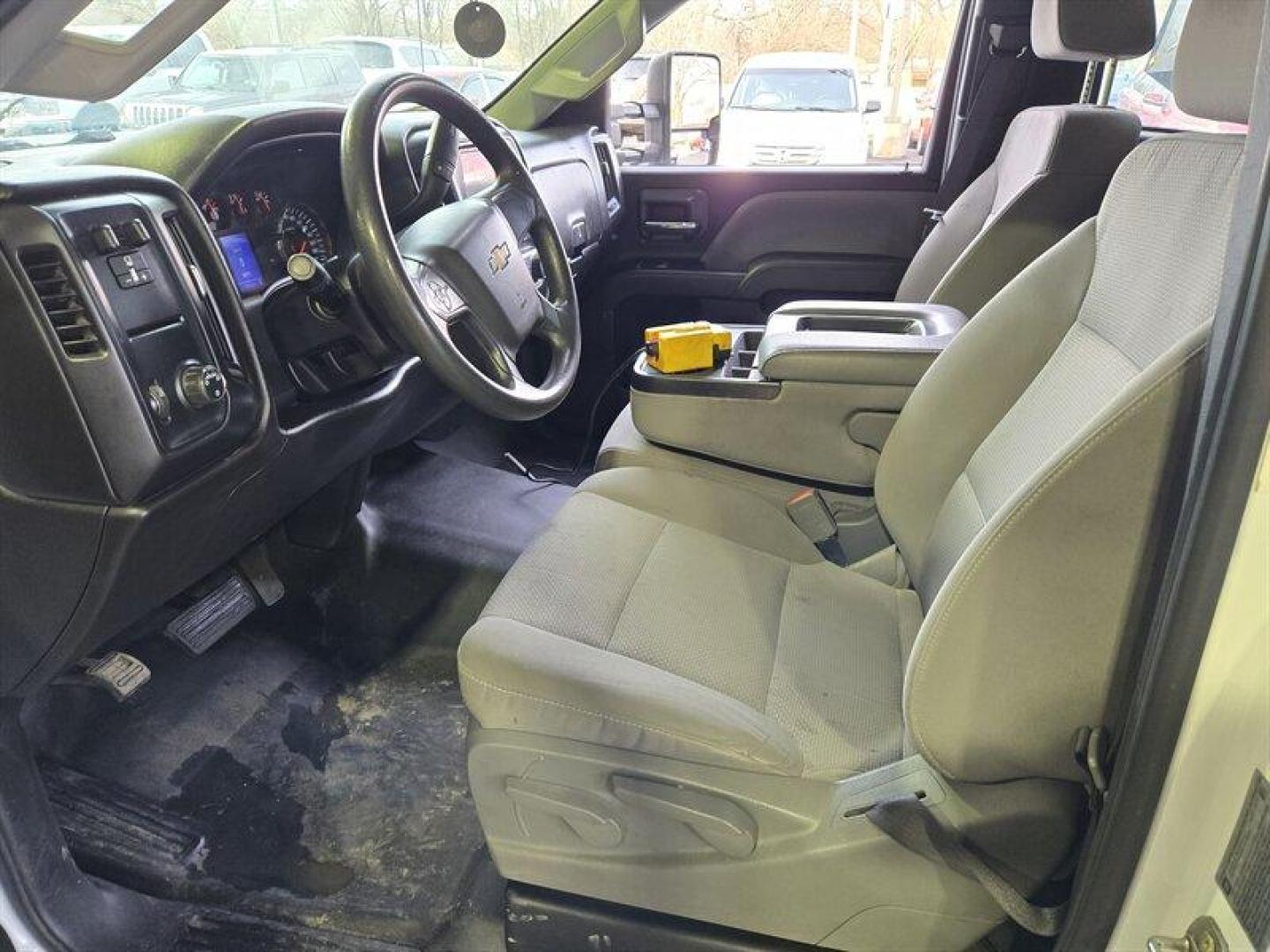 2019 White Chevrolet Silverado 3500HD CC Work Truck (1GB3CVCG7KF) with an Vortec 6.0L V8 360hp 380ft. lbs. engine, Automatic transmission, located at 25355 Eames Street, Channahon, IL, 60410, (815) 467-1807, 41.429108, -88.228432 - ** YES ONLY 13,000 MILES WITH A 11 FOOT KNAPHEIDE DUMP BODY. ** JUST ARRIVED AND CURRENTLY GOING THROUGH SERVICE AND DETAIL. Introducing the 2019 Chevrolet Silverado 3500HD CC Work Truck. This powerful pickup truck is powered by a Vortec 6.0L V8 engine that boasts an impressive 360 horsepower and - Photo#13